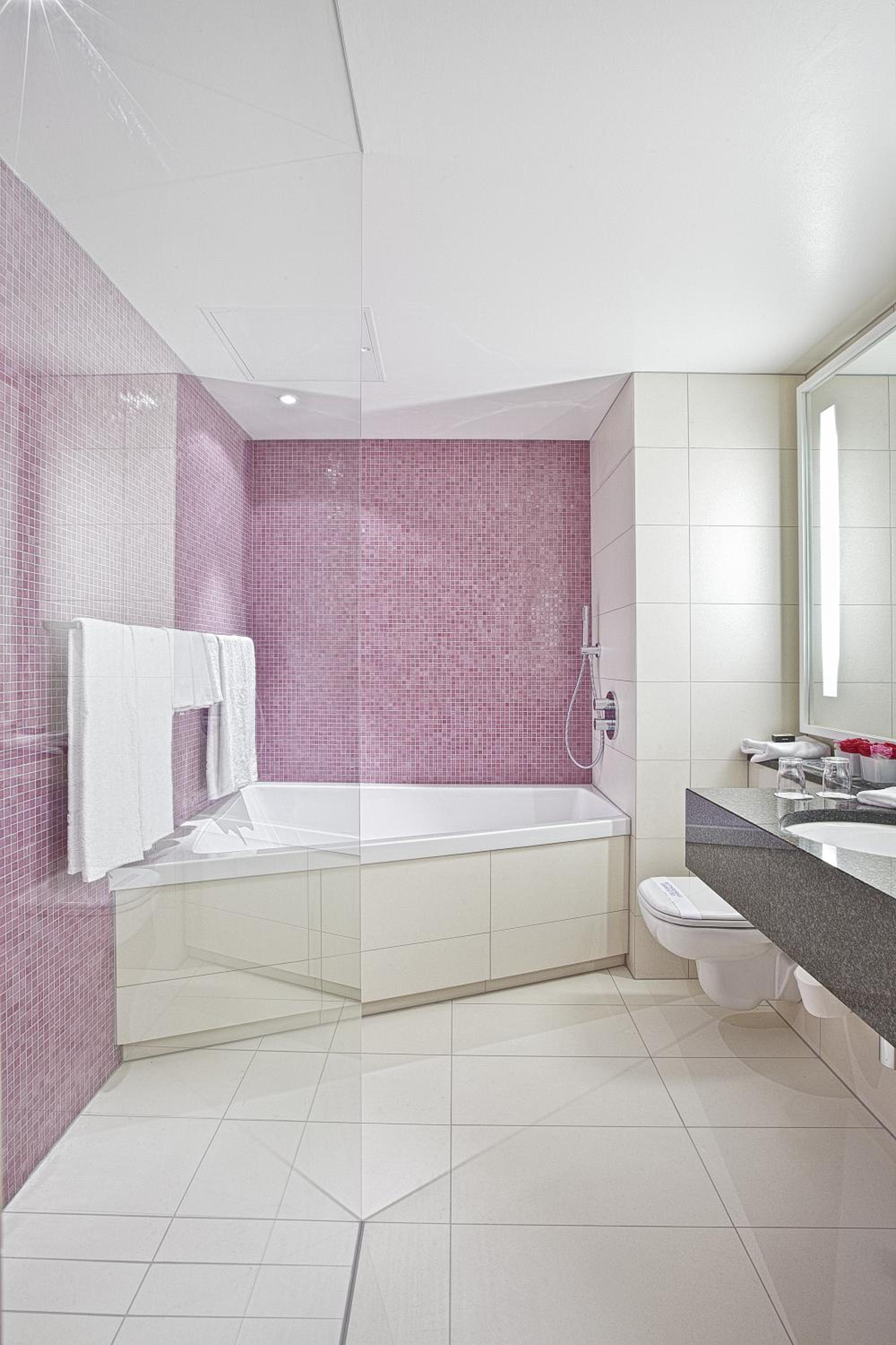 King Suite - Photo 9