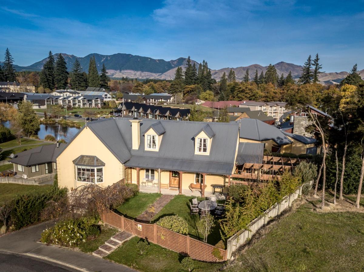 Five-Bedroom Holiday Home