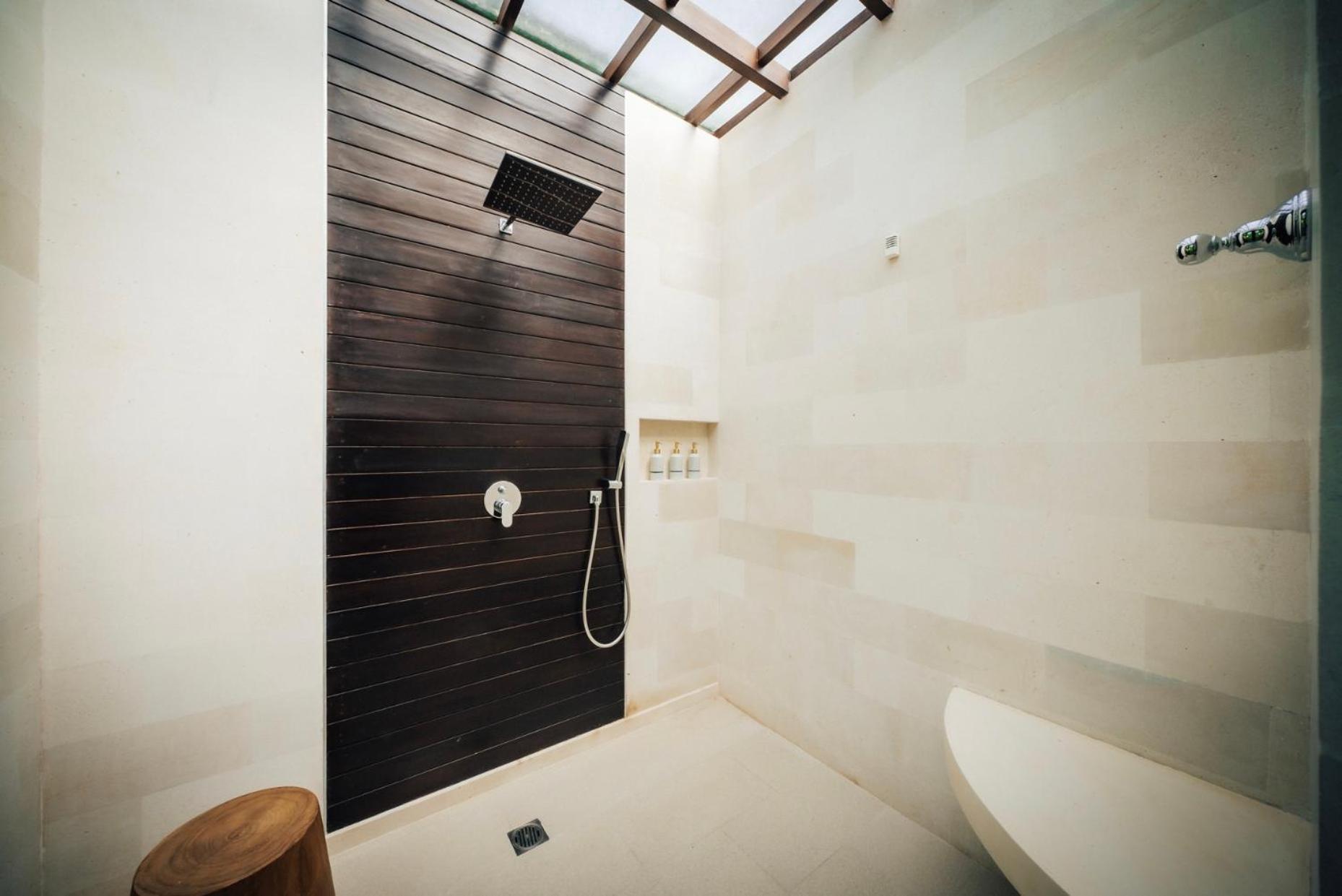 Vata - One Bedroom Garden Villa Heated Plunge Pool & Steam - Photo 2
