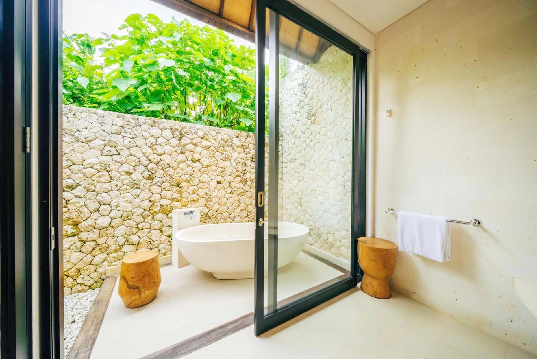 Bhumi - Royal One Bedroom Villa Heated Plunge Pool and Steam - Photo 16
