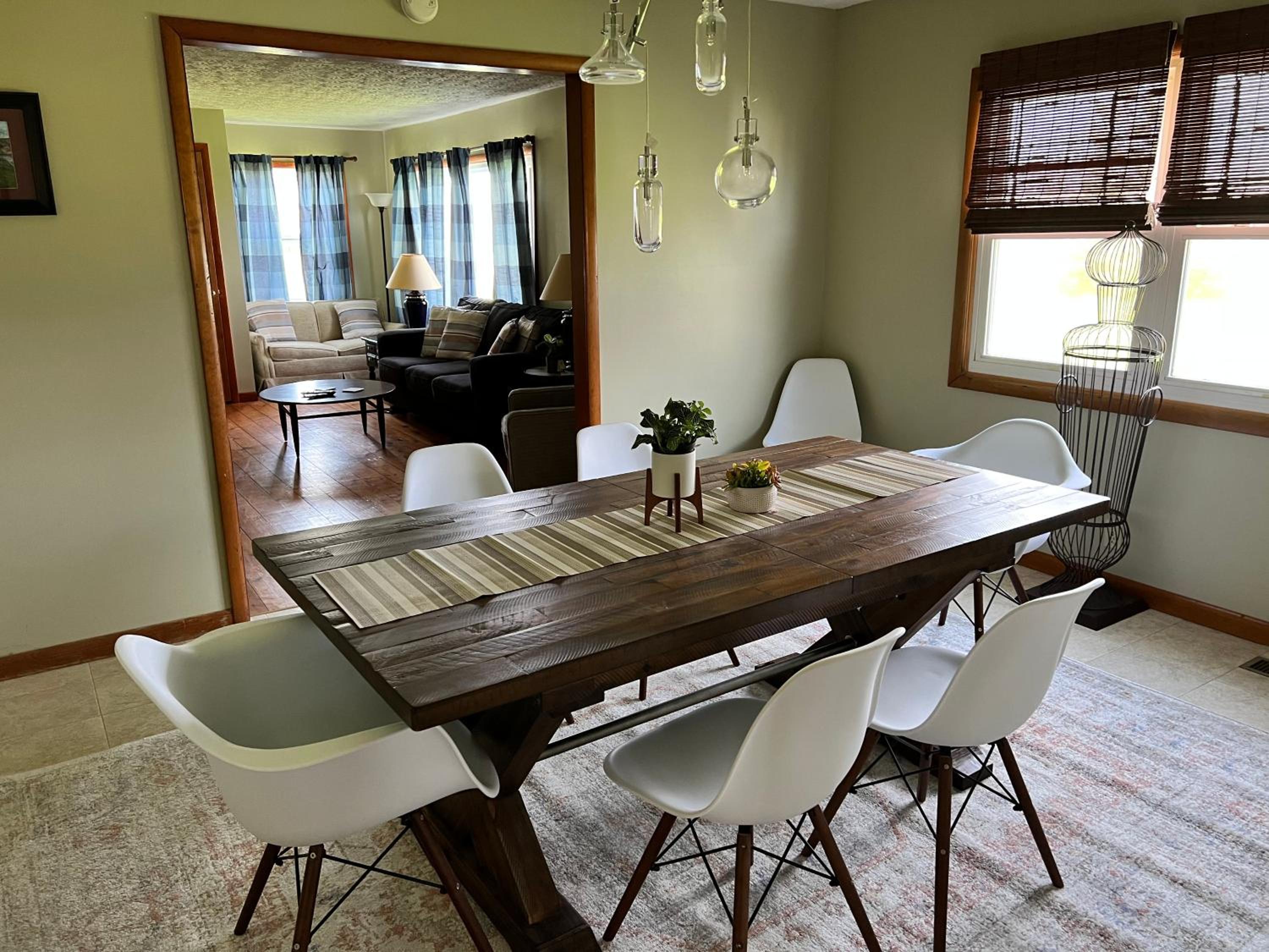 Three-Bedroom House photo 2