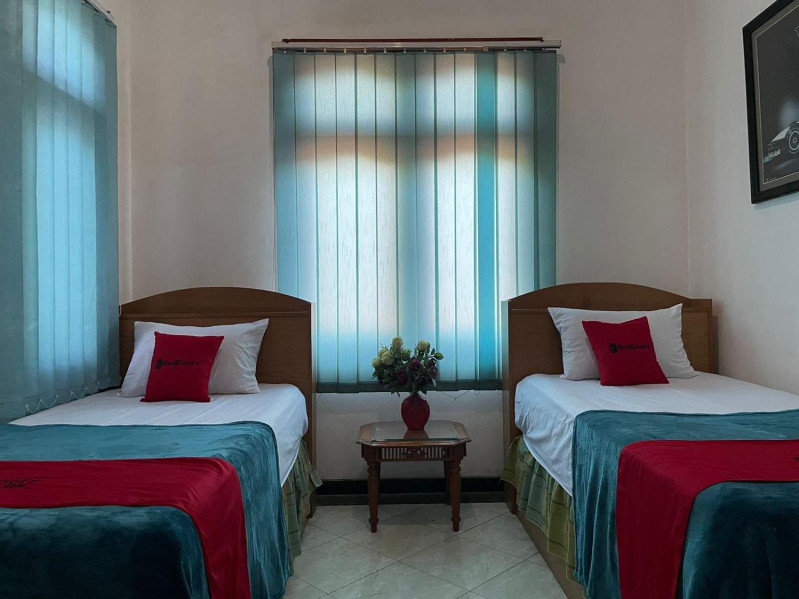 Deluxe Twin Room - Photo 8