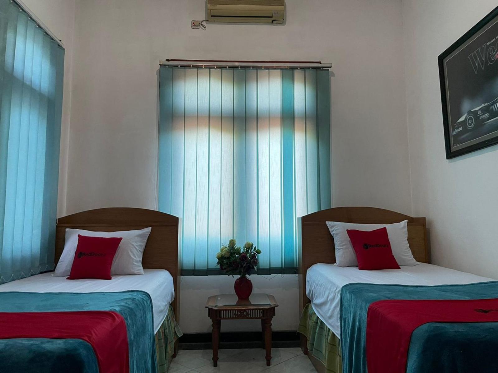 Deluxe Twin Room - Photo 17
