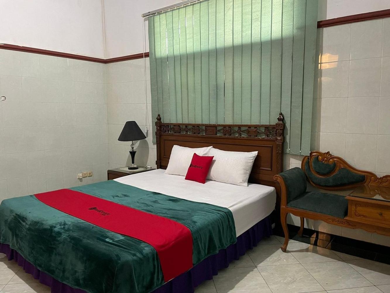 Deluxe Room - Photo 1