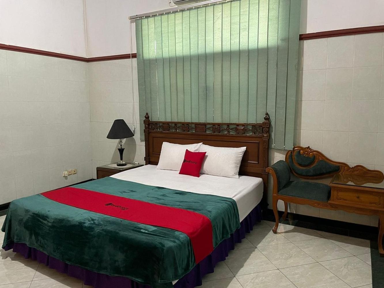Deluxe Room - Photo 7