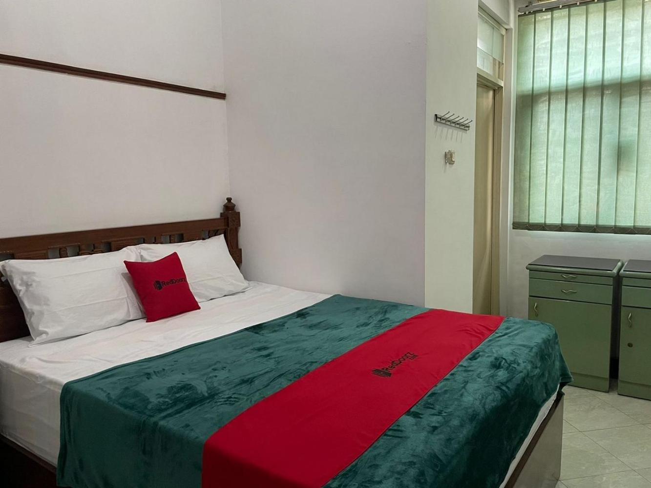 Double Room - Photo 6