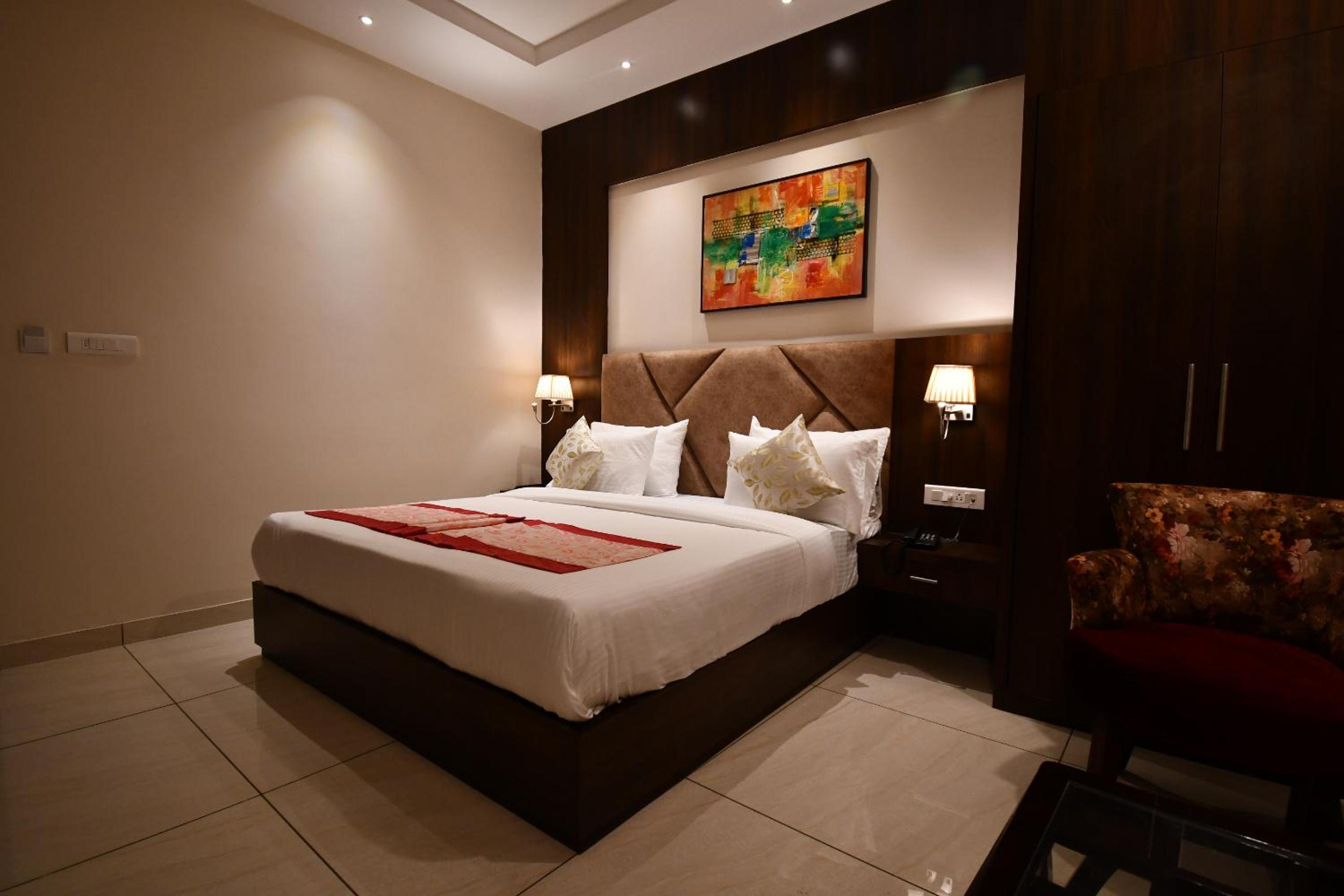 Deluxe Room - Photo 3