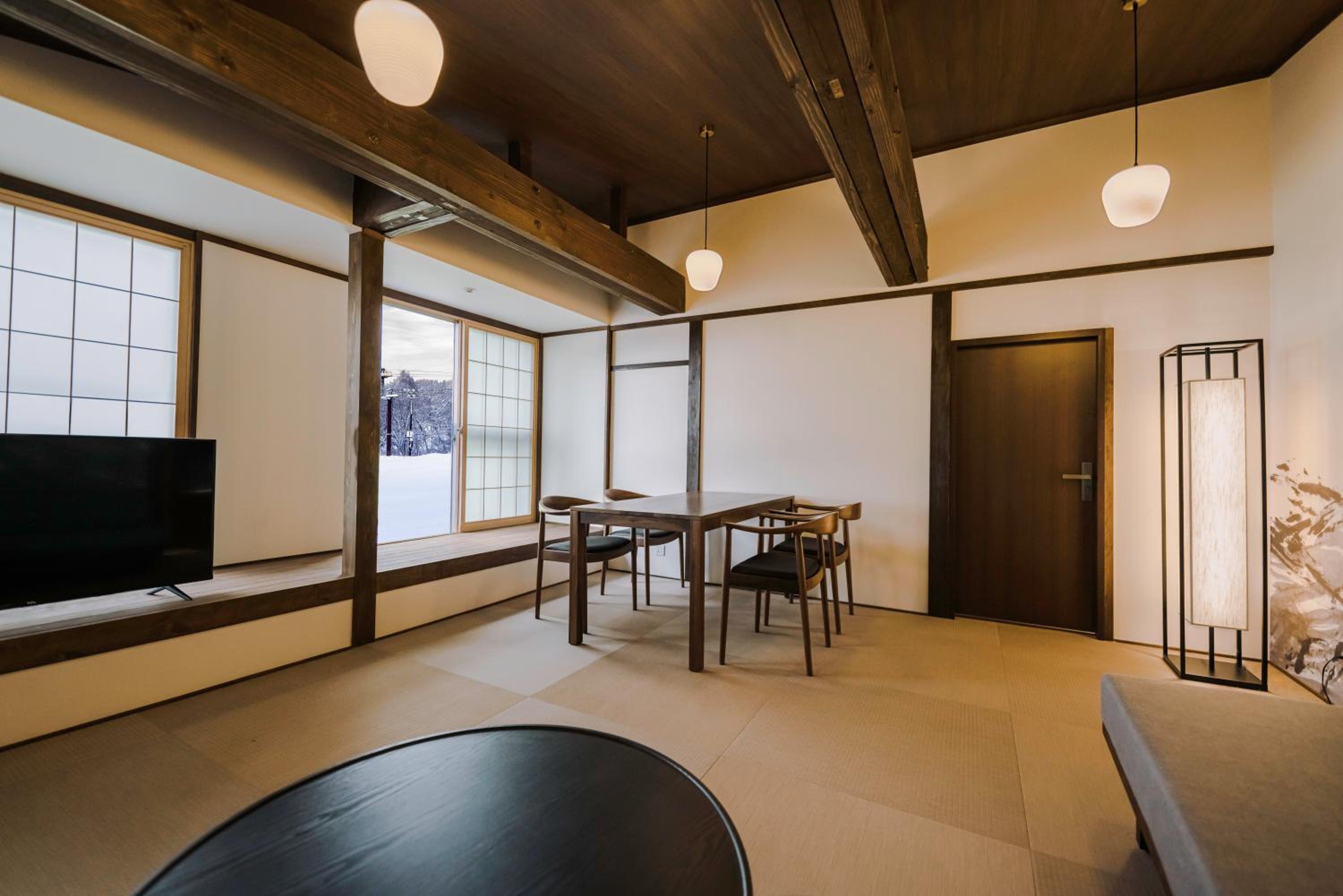 Superior Family Room photo 1