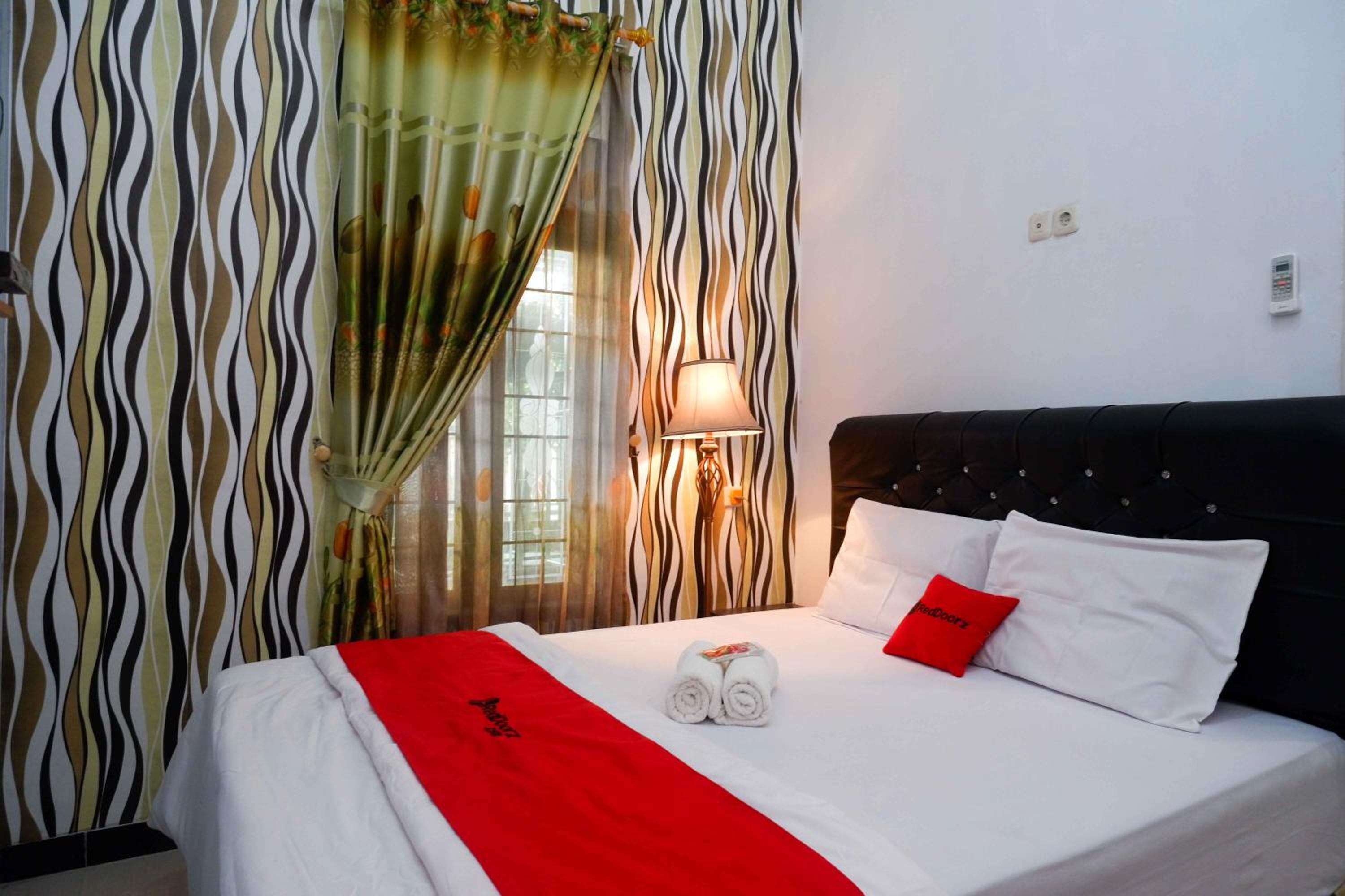 Deluxe Room - Photo 1