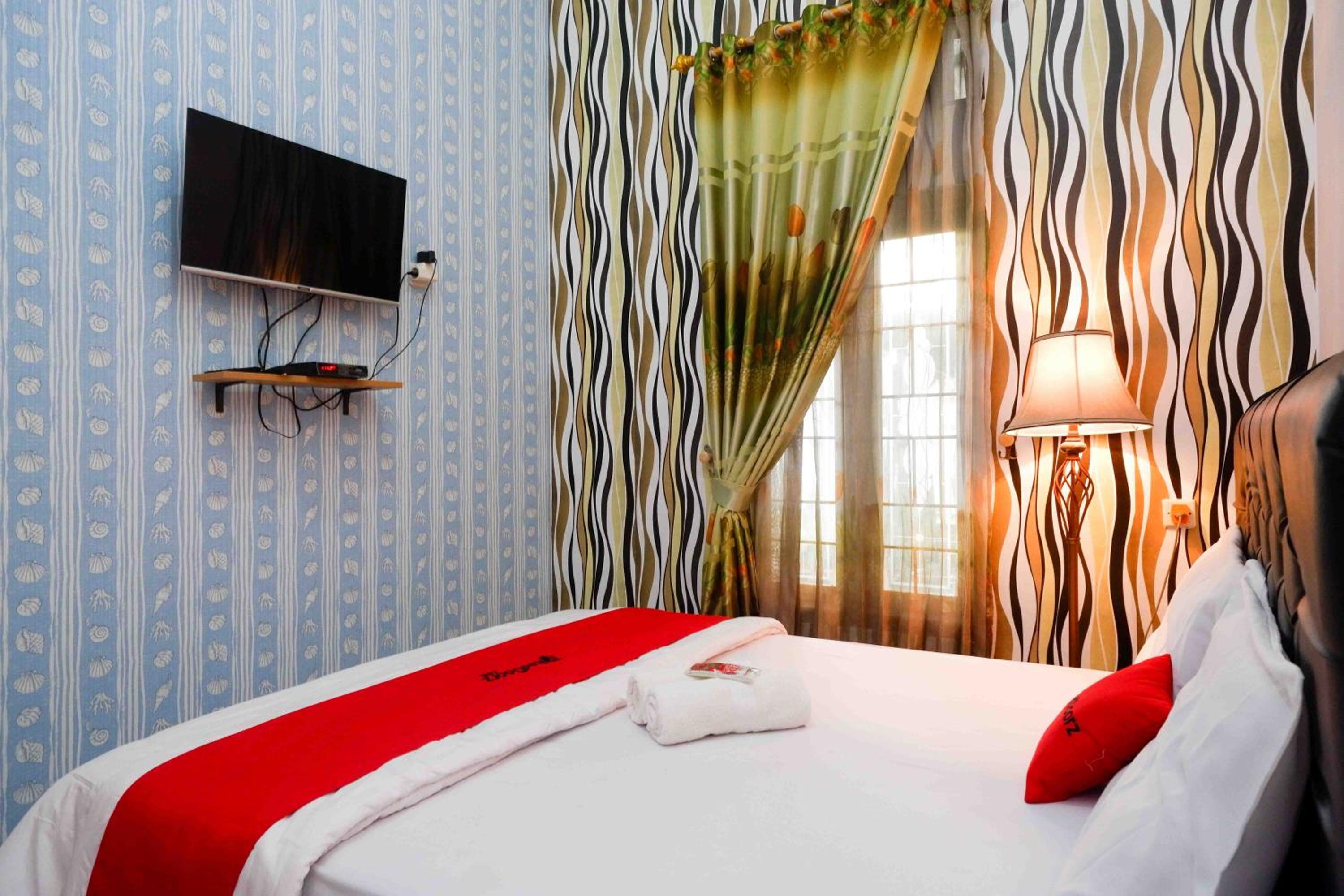 Deluxe Room - Photo 4