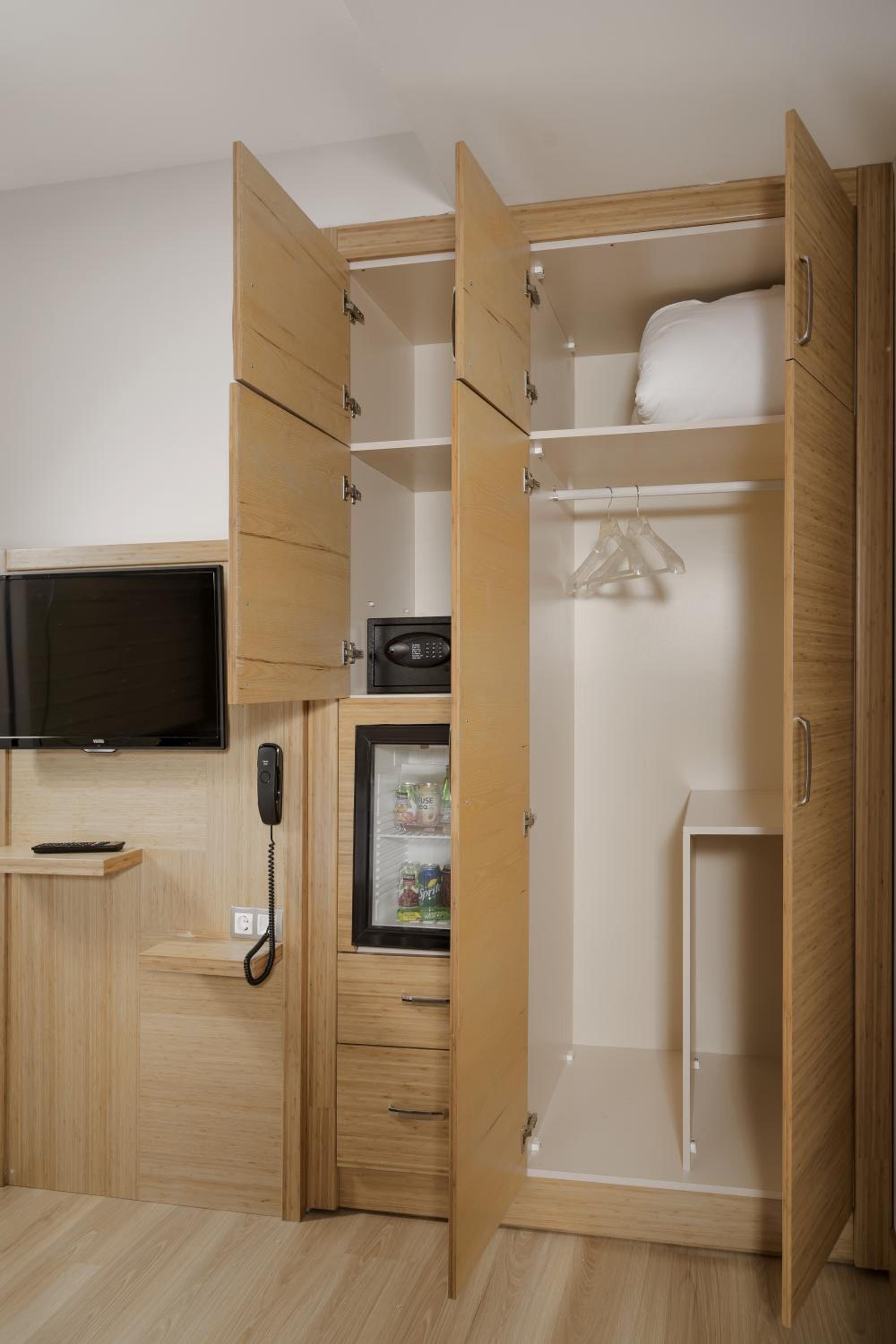Deluxe Double Room photo 3