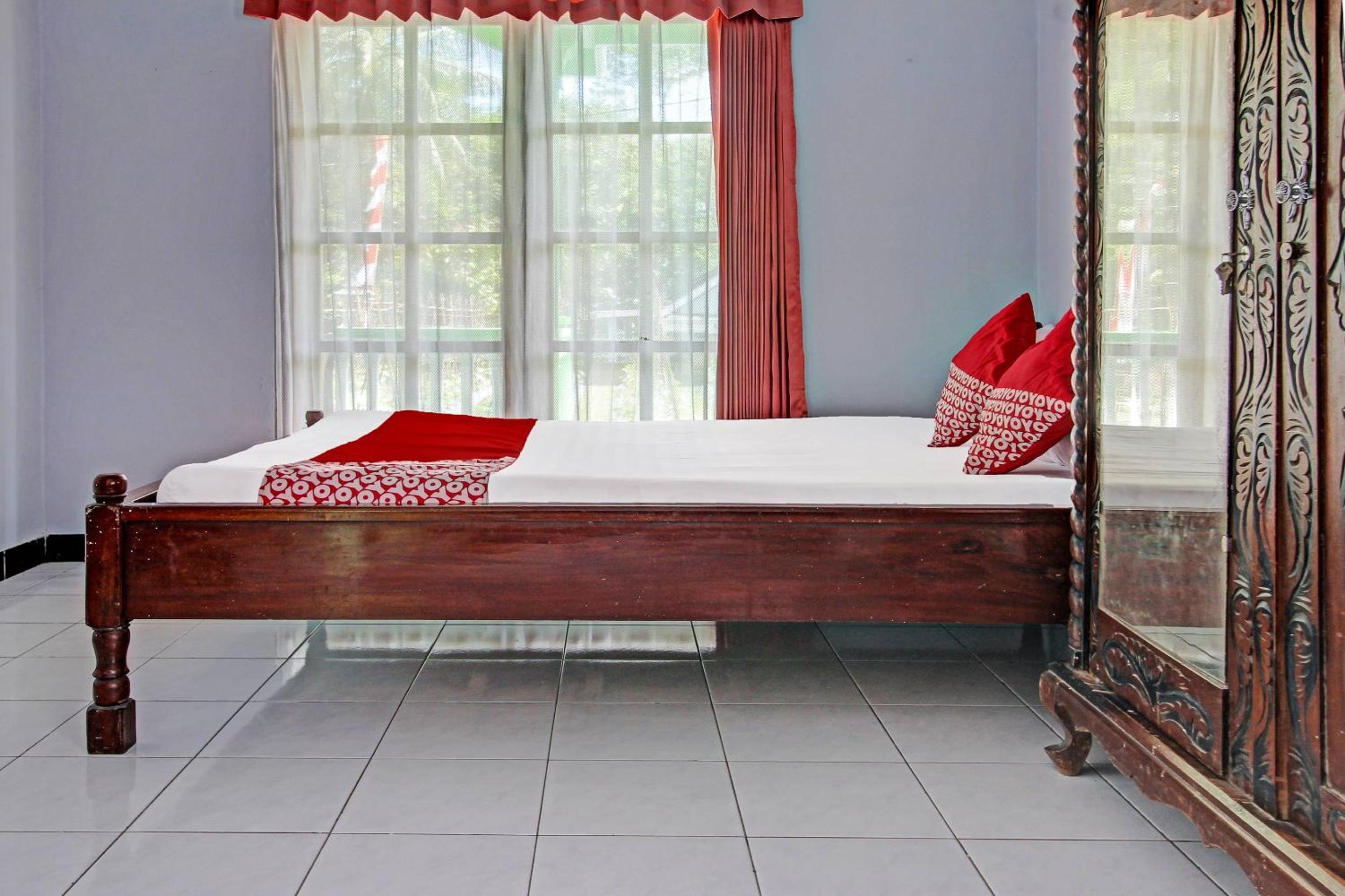Double Room - Photo 8