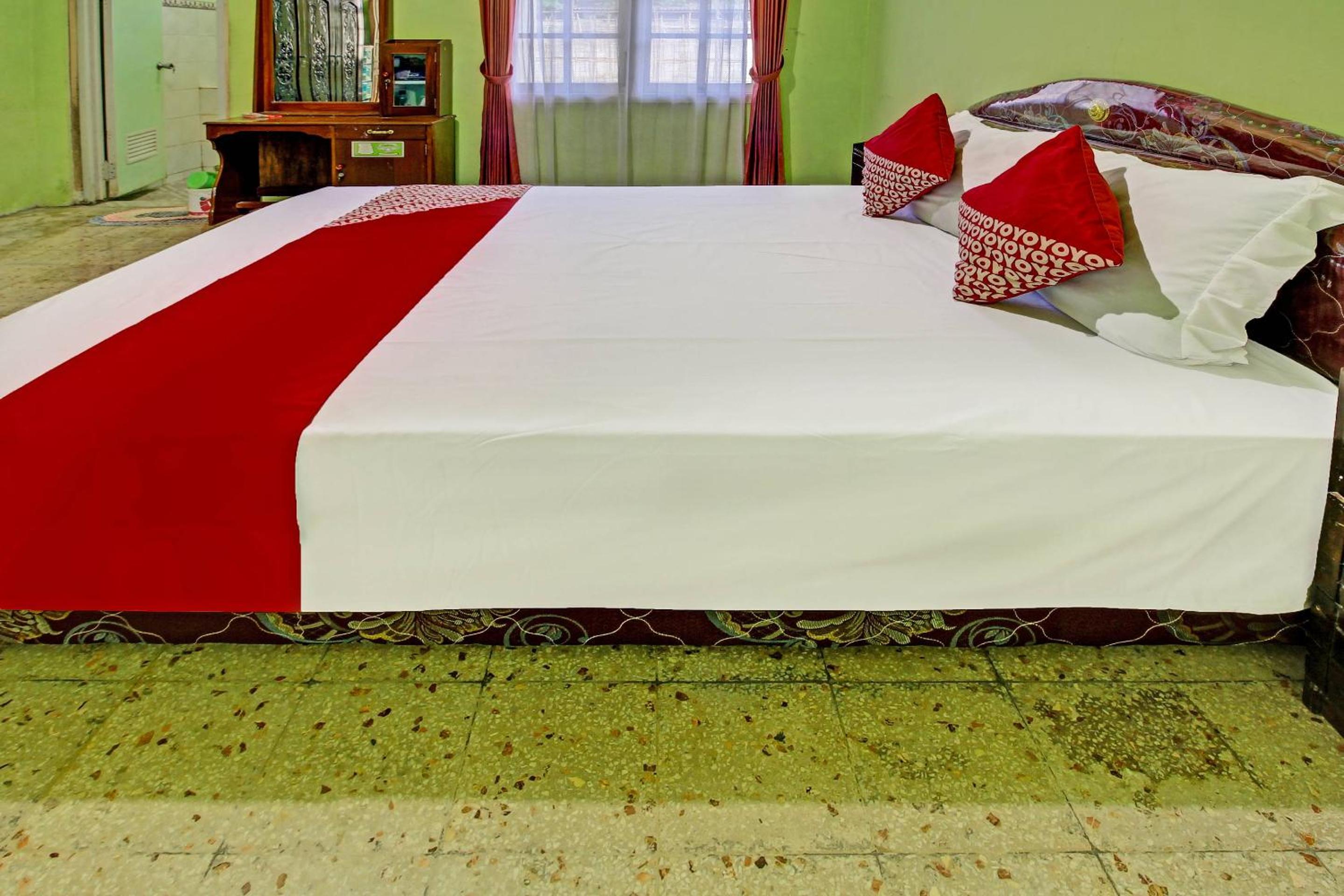 Double Room - Photo 17