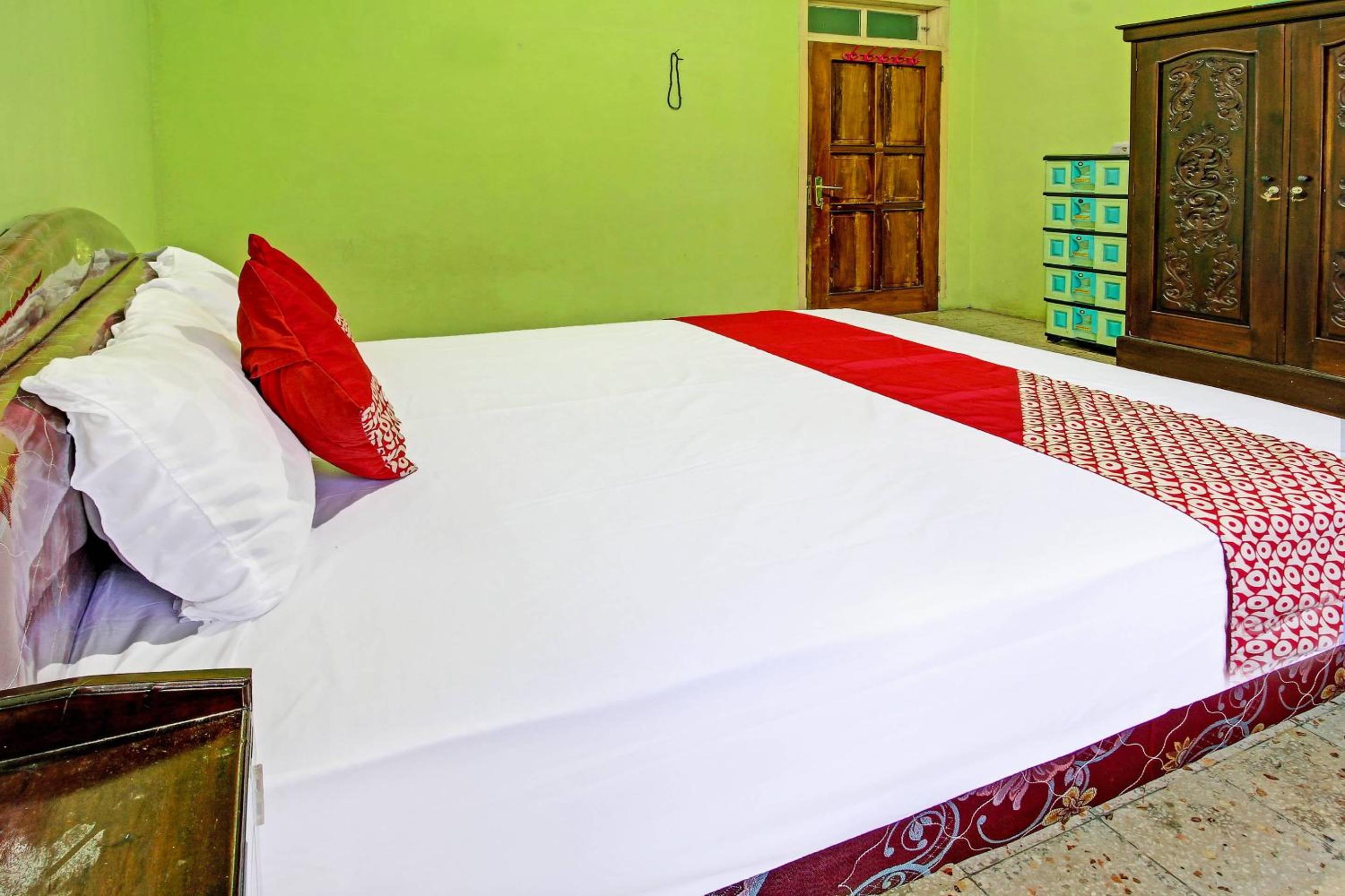 Double Room - Photo 6