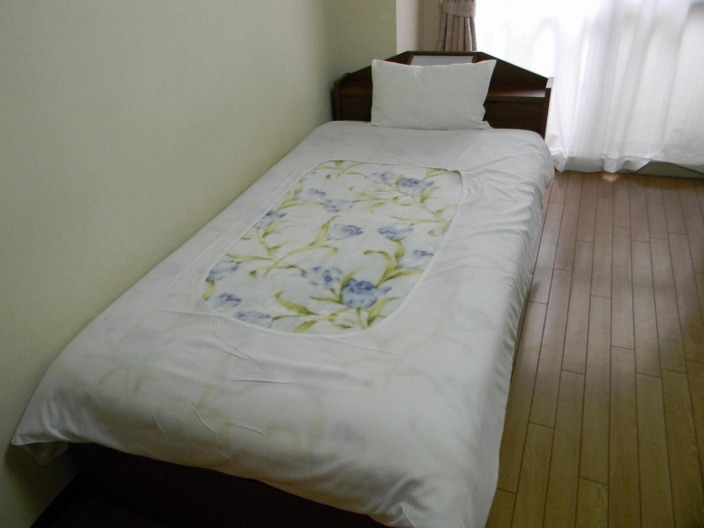 Single Room - Non-Smoking