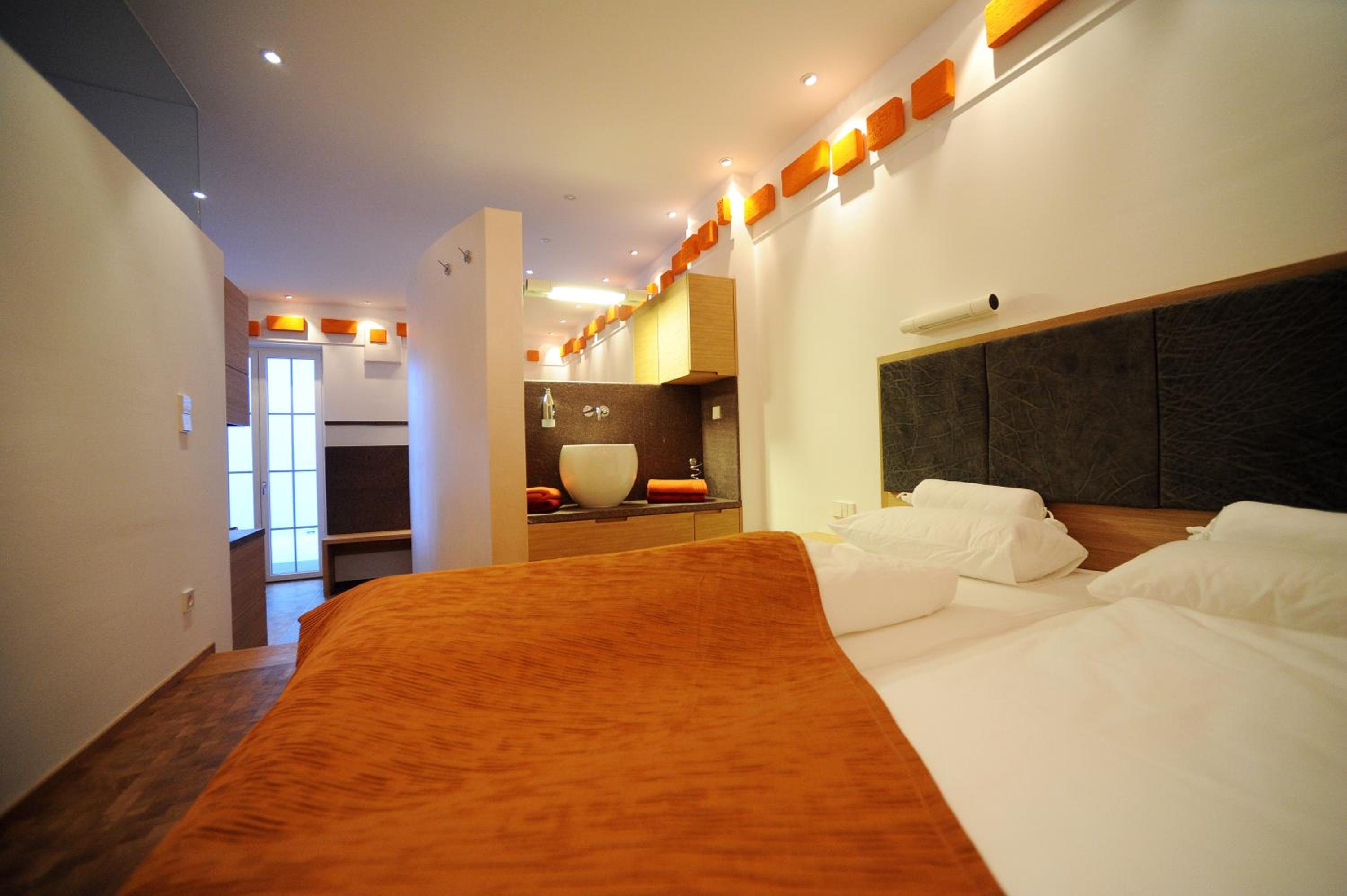 ORANGEapARTment photo 1