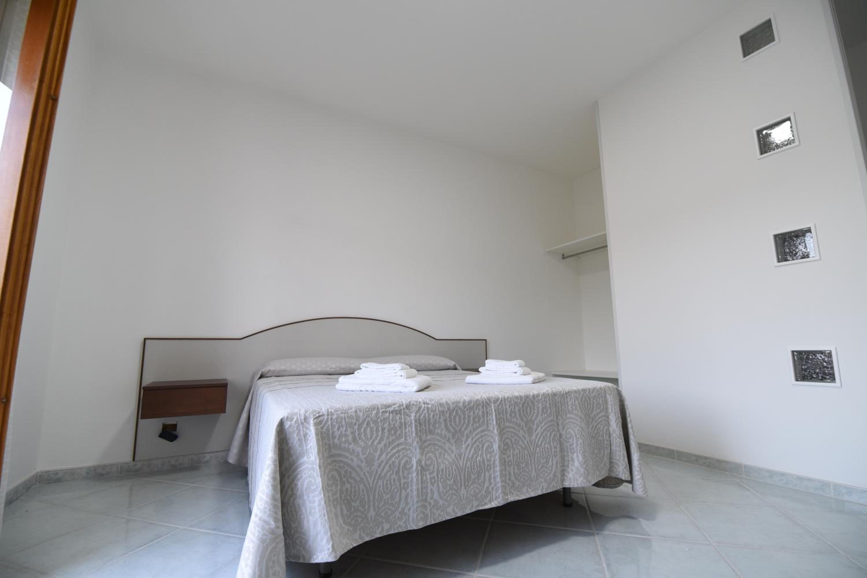 Apartment with Balcony photo 2