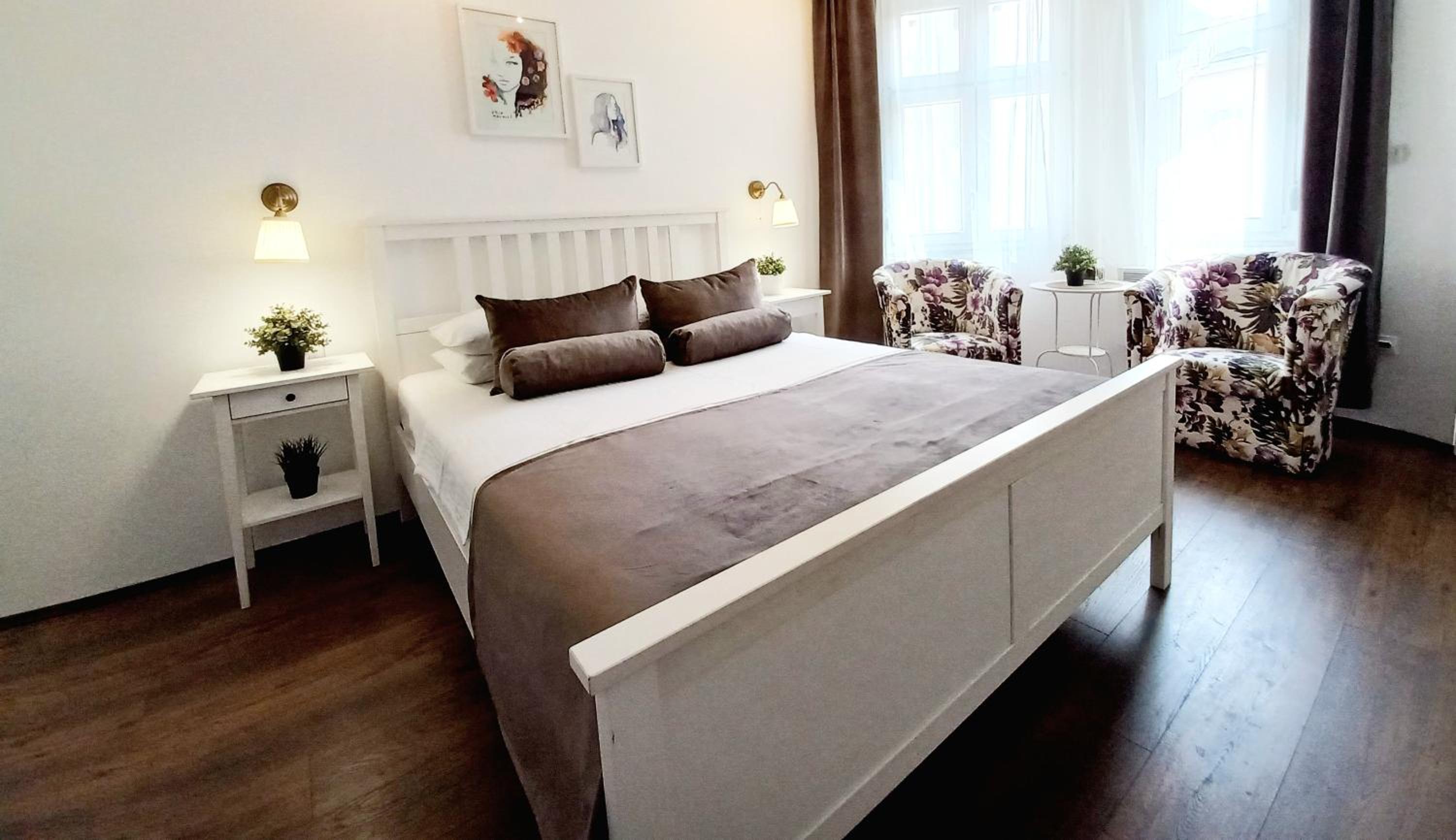 Studio Apartment