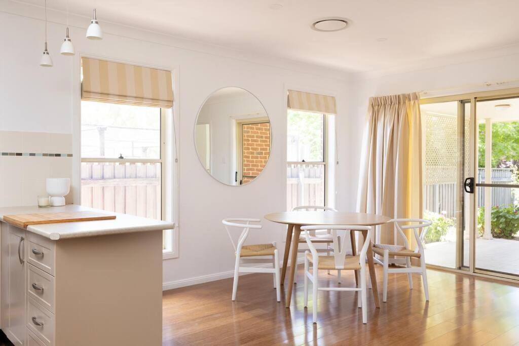 One-Bedroom House photo 3