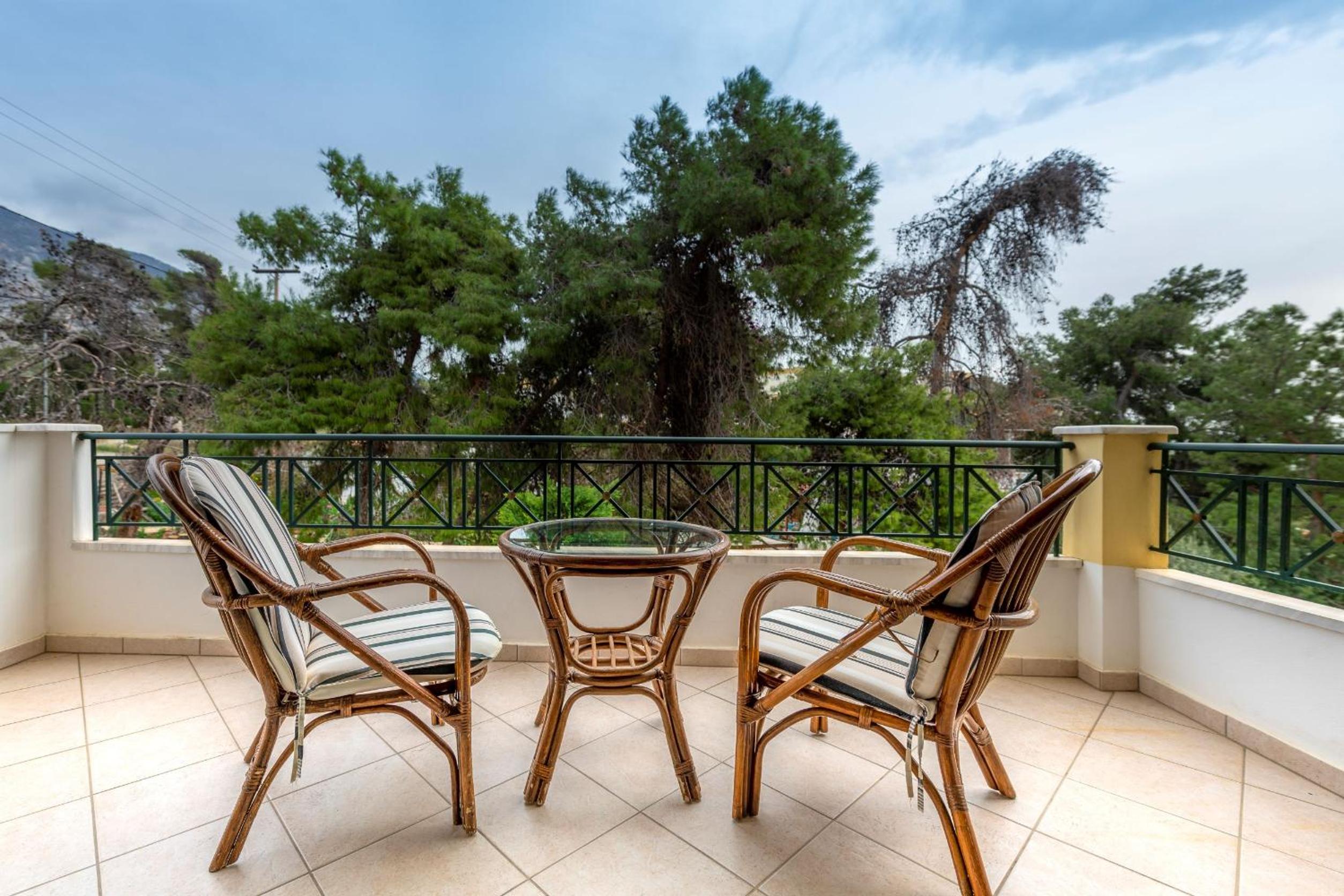 Quadruple Room with Balcony photo 3