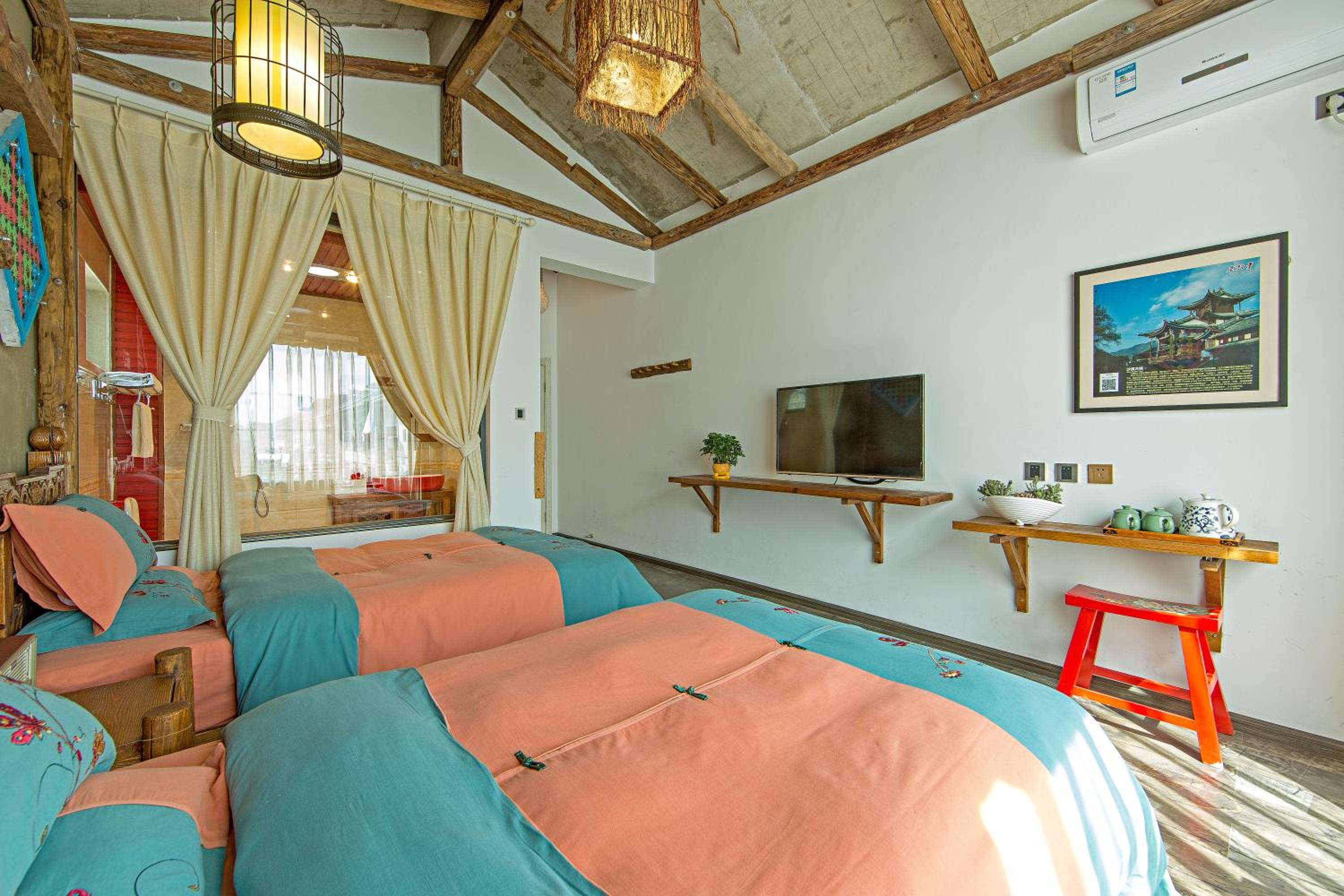 Fellow Twin Bed Room