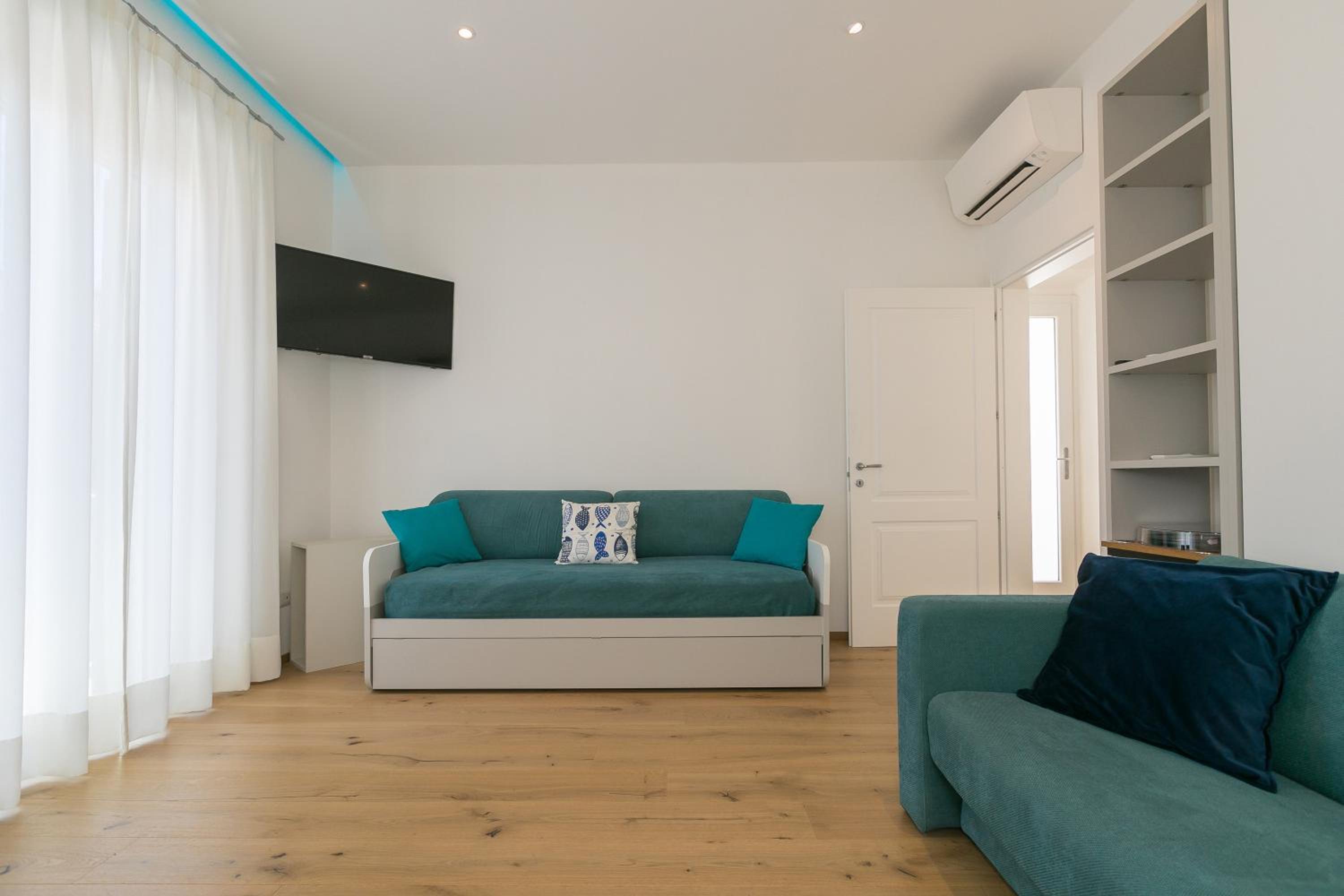 Superior One-Bedroom Apartment With Balcony