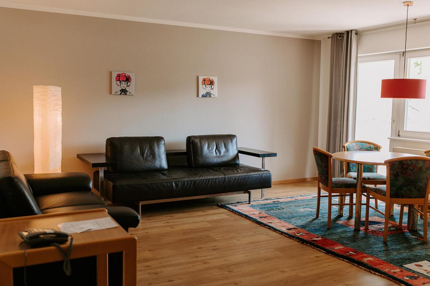 Apartment with Balcony photo 3