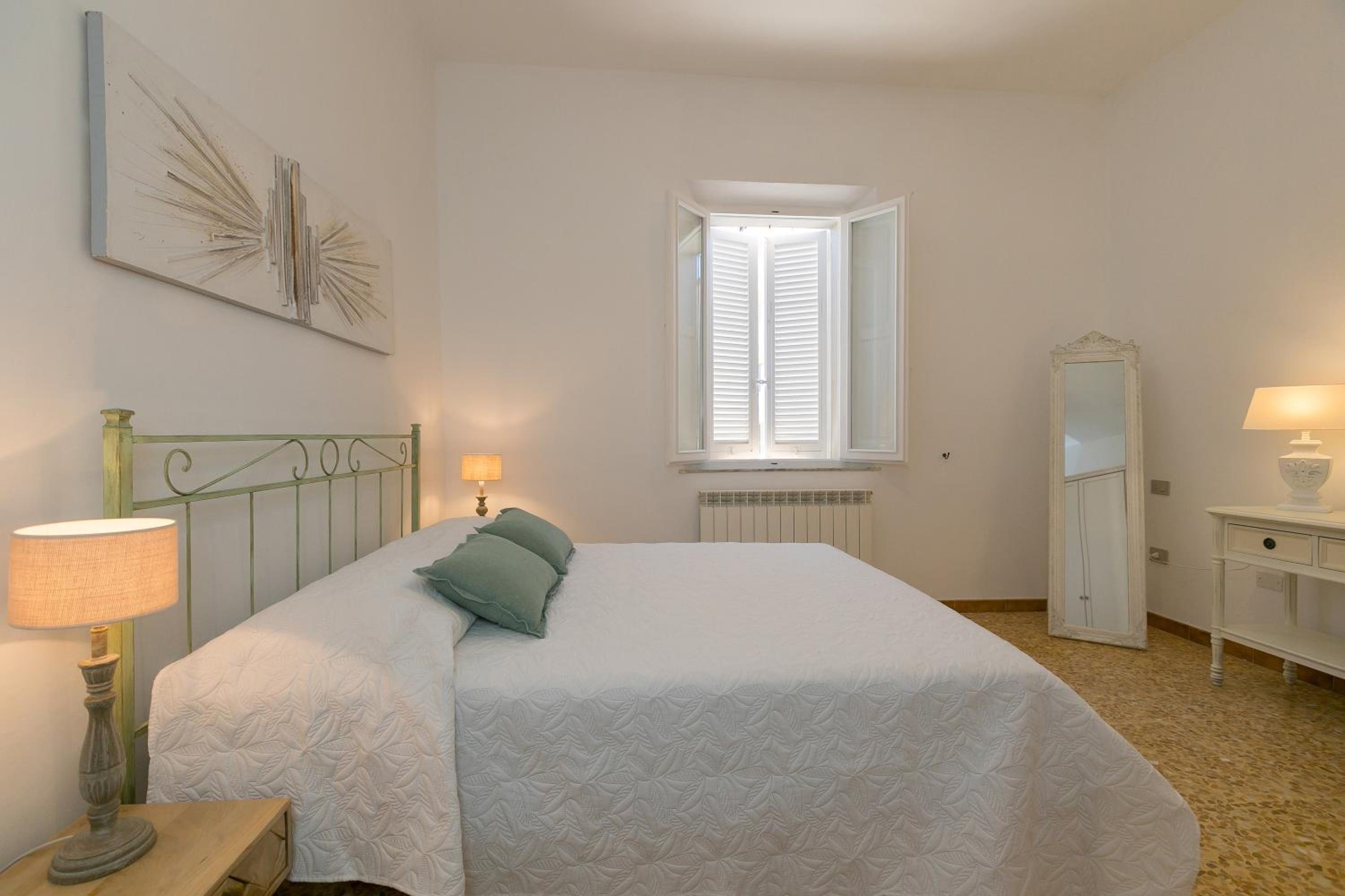 Studio Apartment with Sea View photo 1