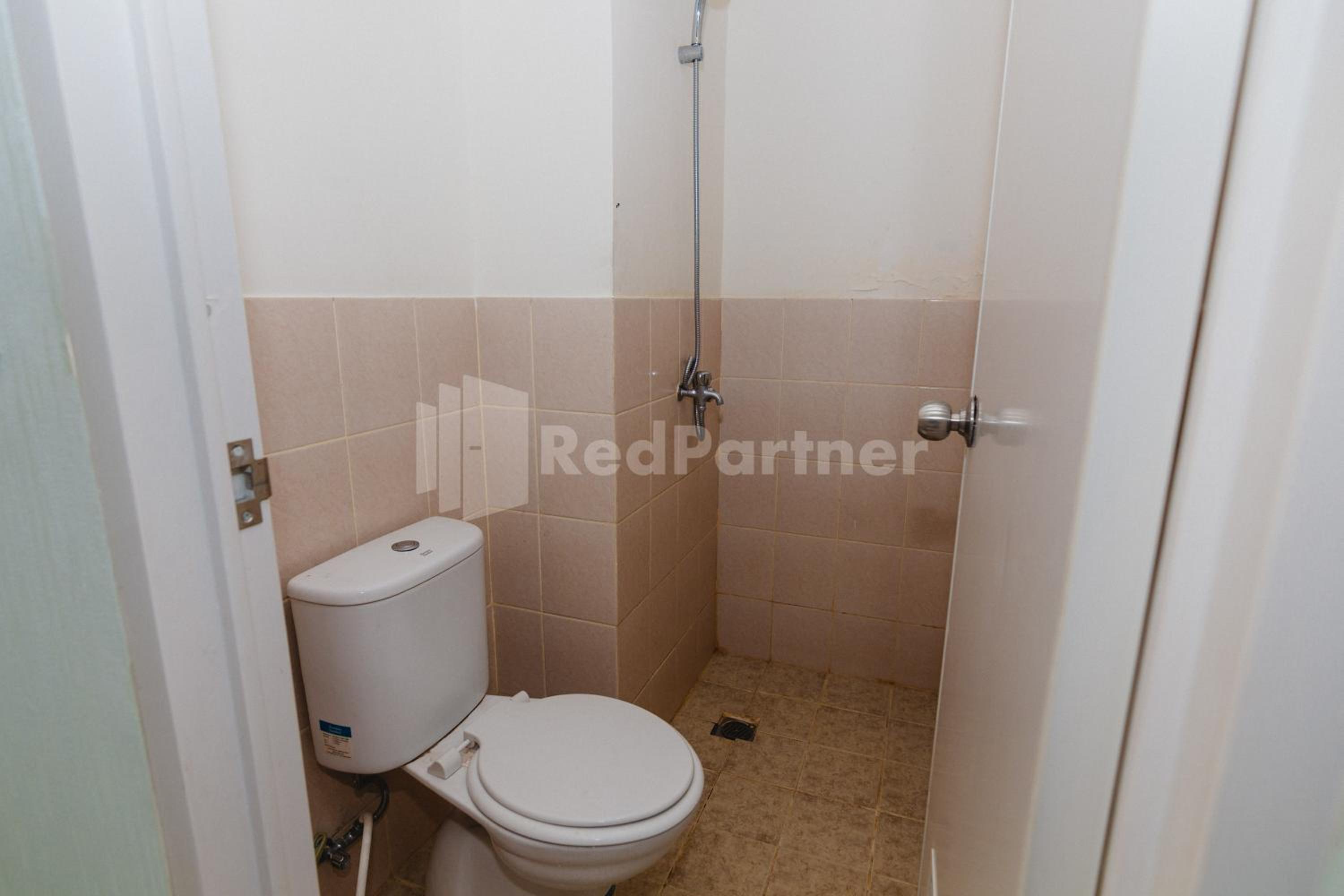 Budget Double Room photo 3