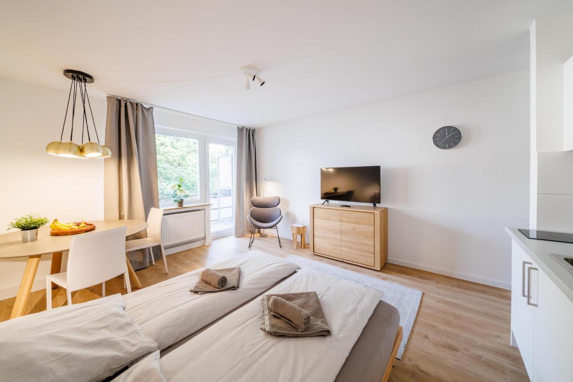 One-Bedroom Apartment with Balcony photo 1