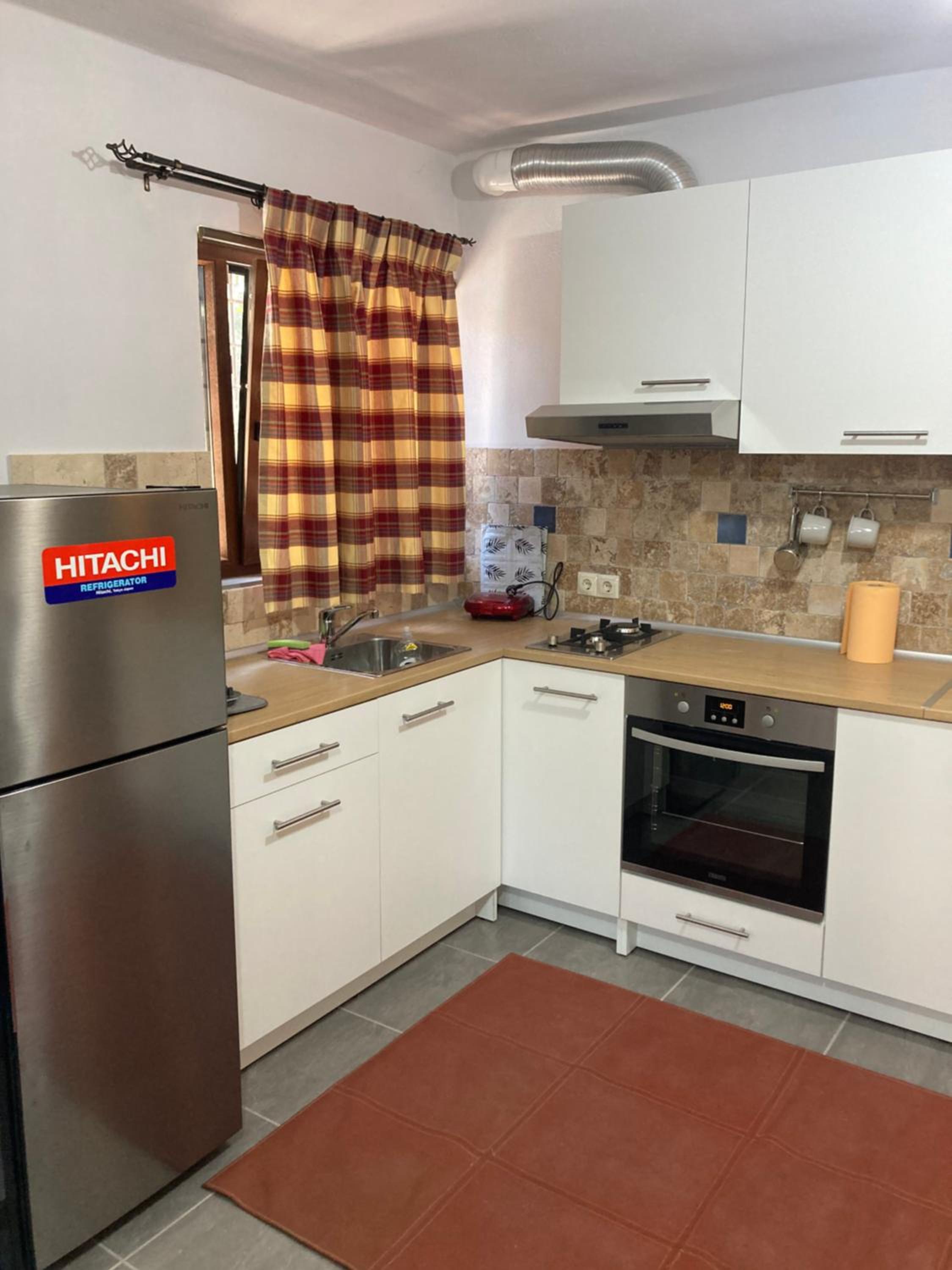 One-Bedroom House - Photo 19