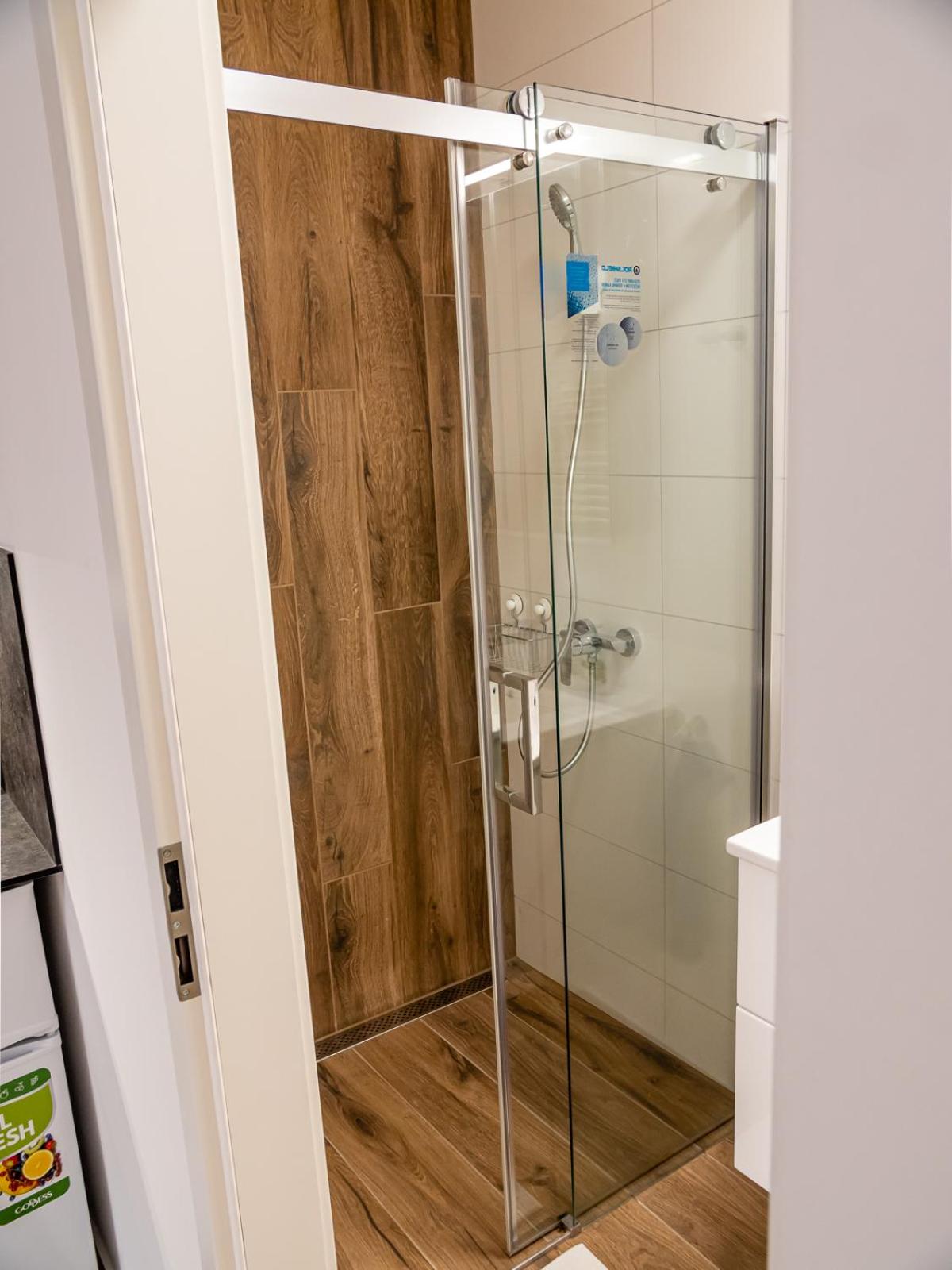 One-Bedroom Suite - Photo 15