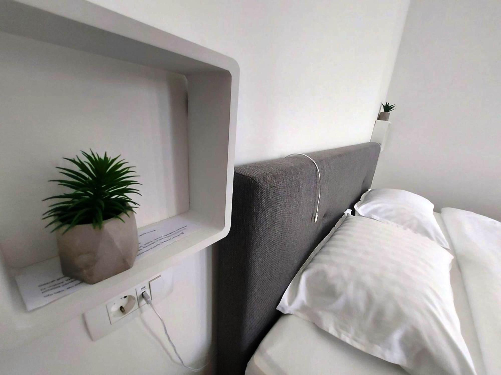 Deluxe Double Room with Extra Bed - Photo 17