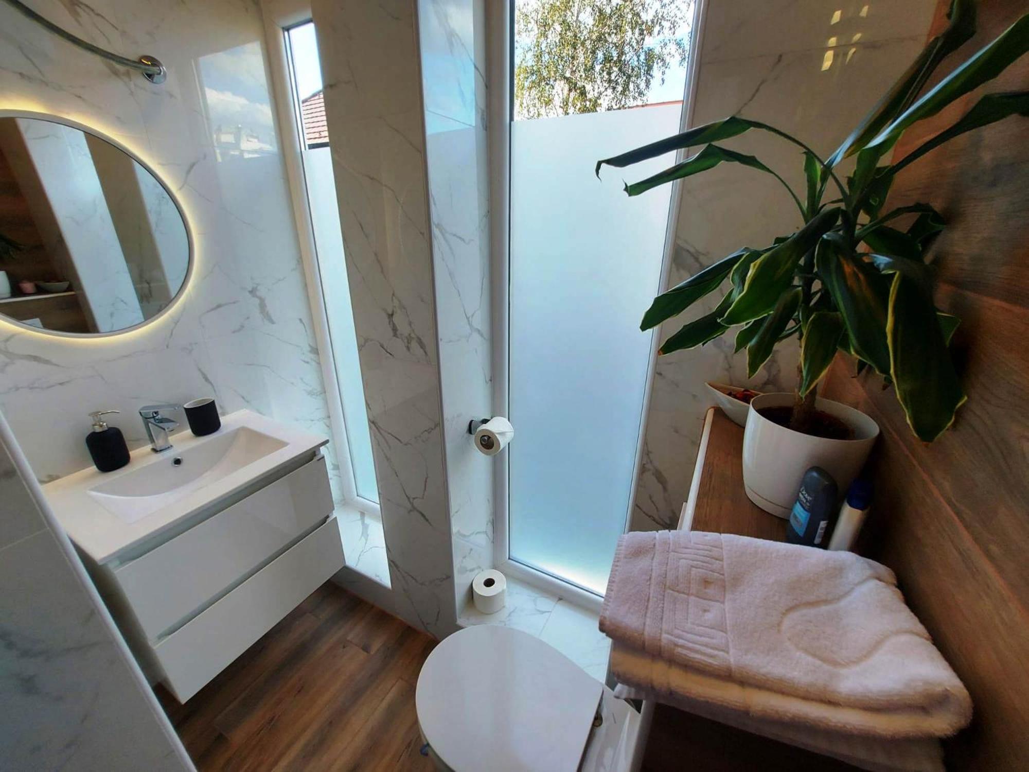Deluxe Double Room with Extra Bed - Photo 11