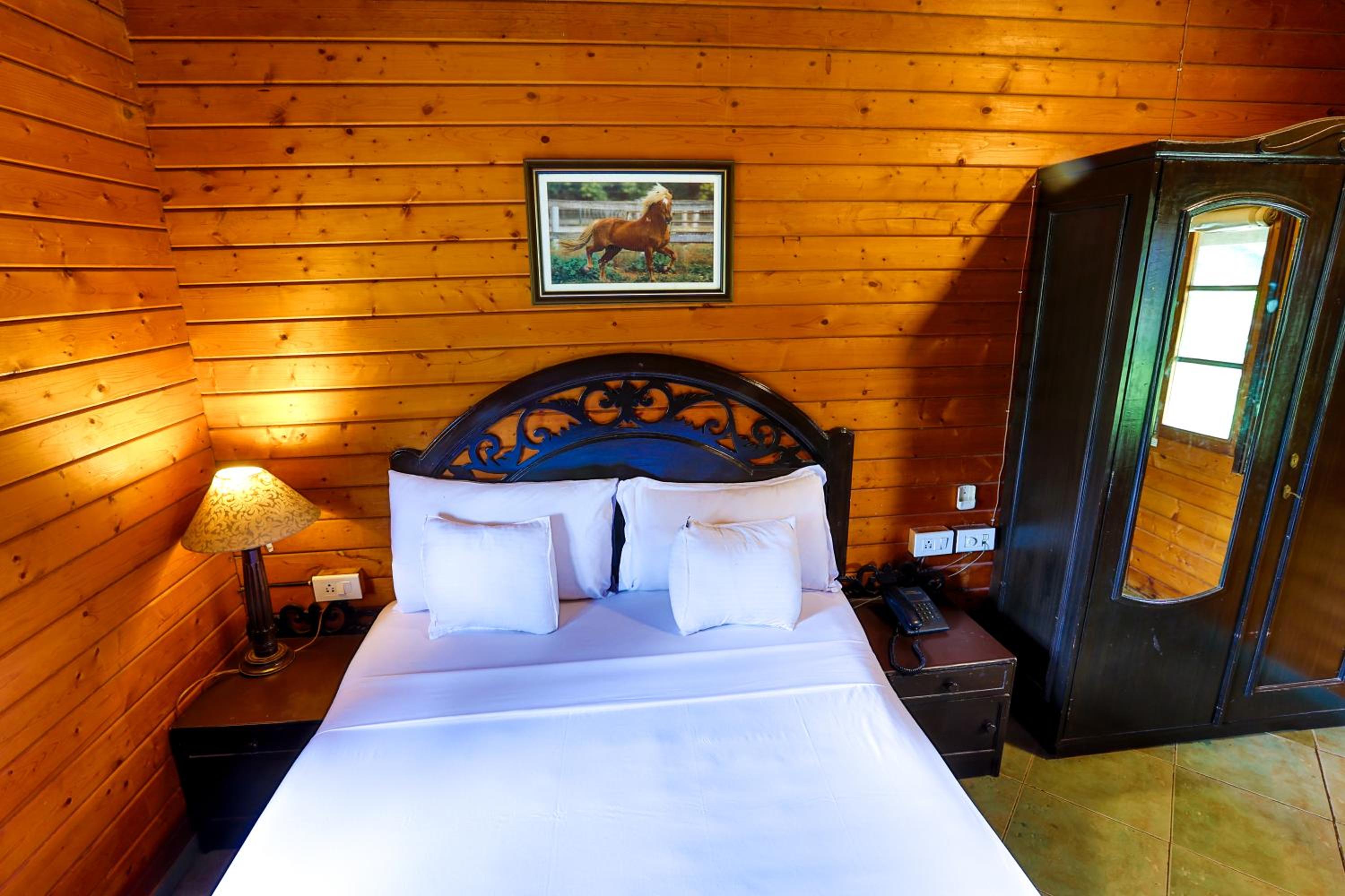 Wood Cottage - Photo 4