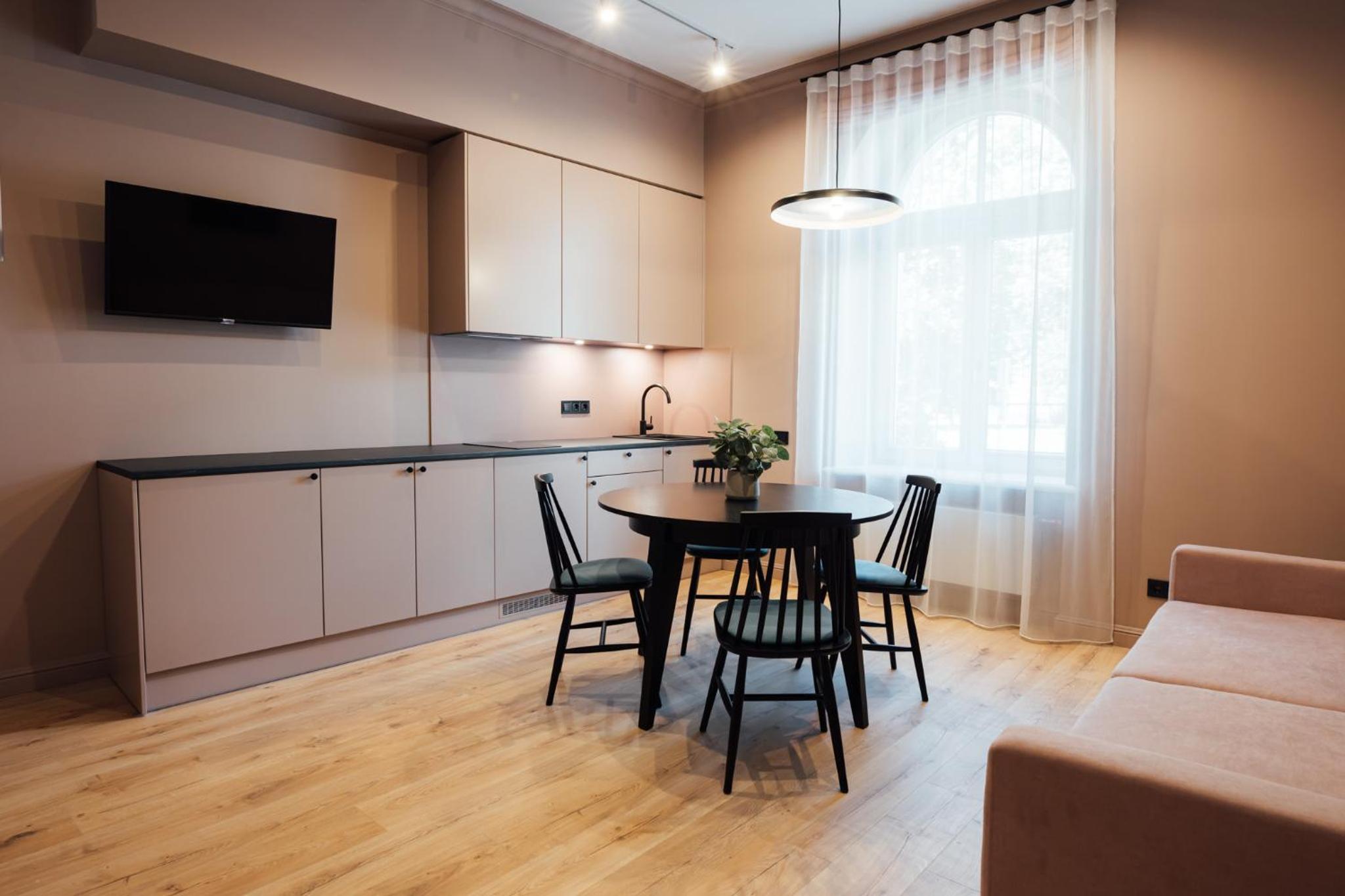 Deluxe Family Suite