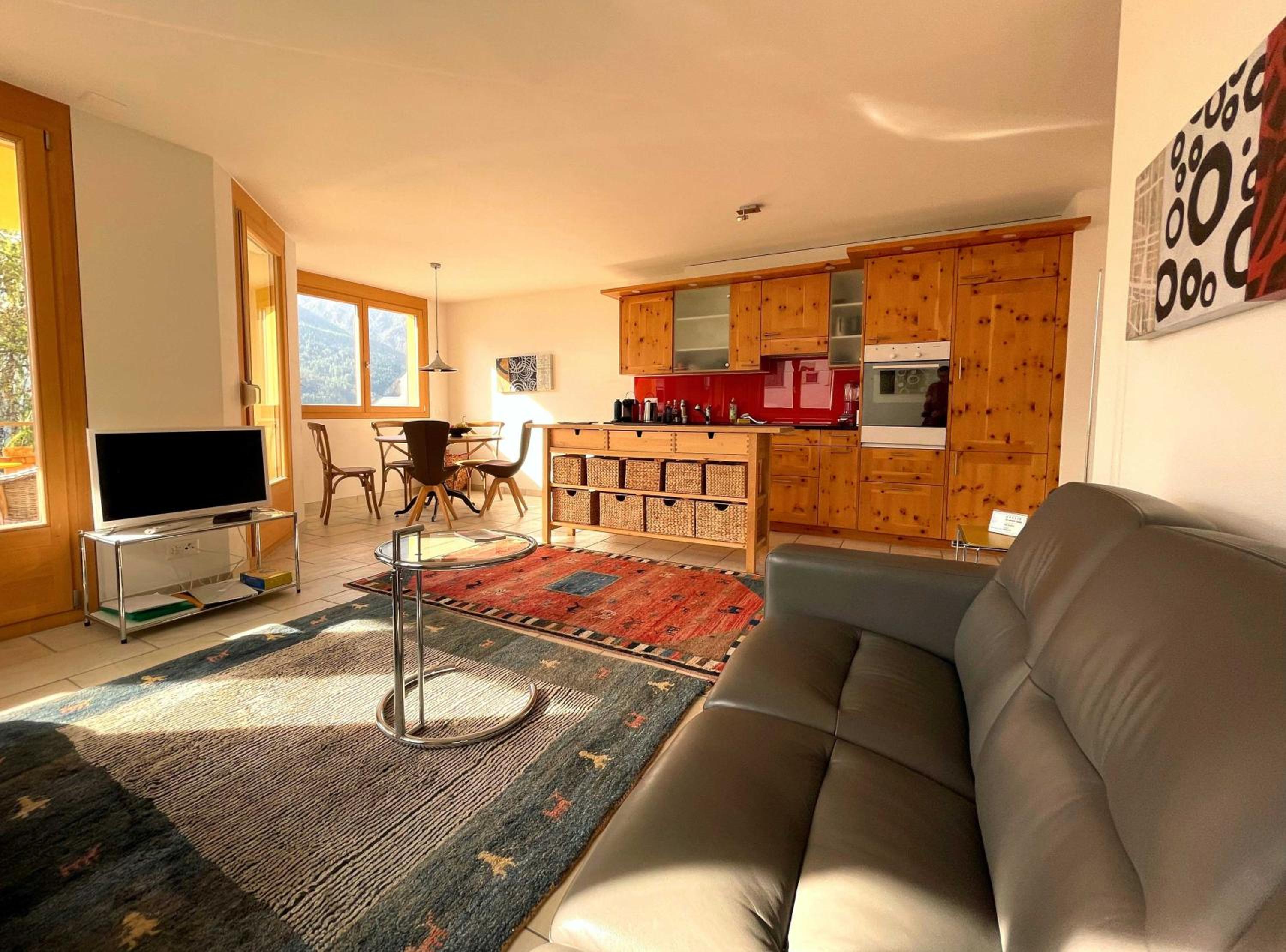 Apartment with Mountain View photo 1
