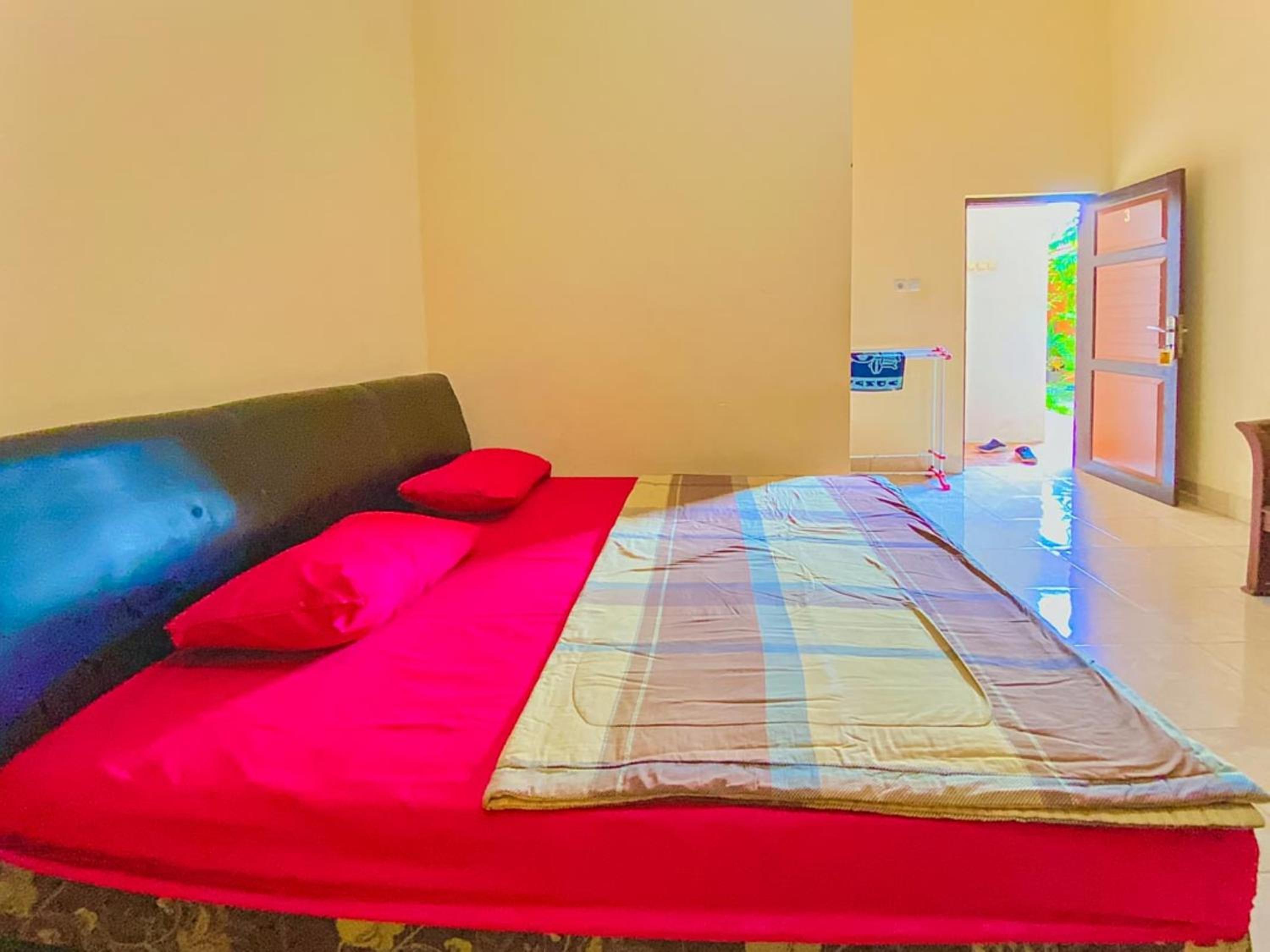 Deluxe Room - Photo 6
