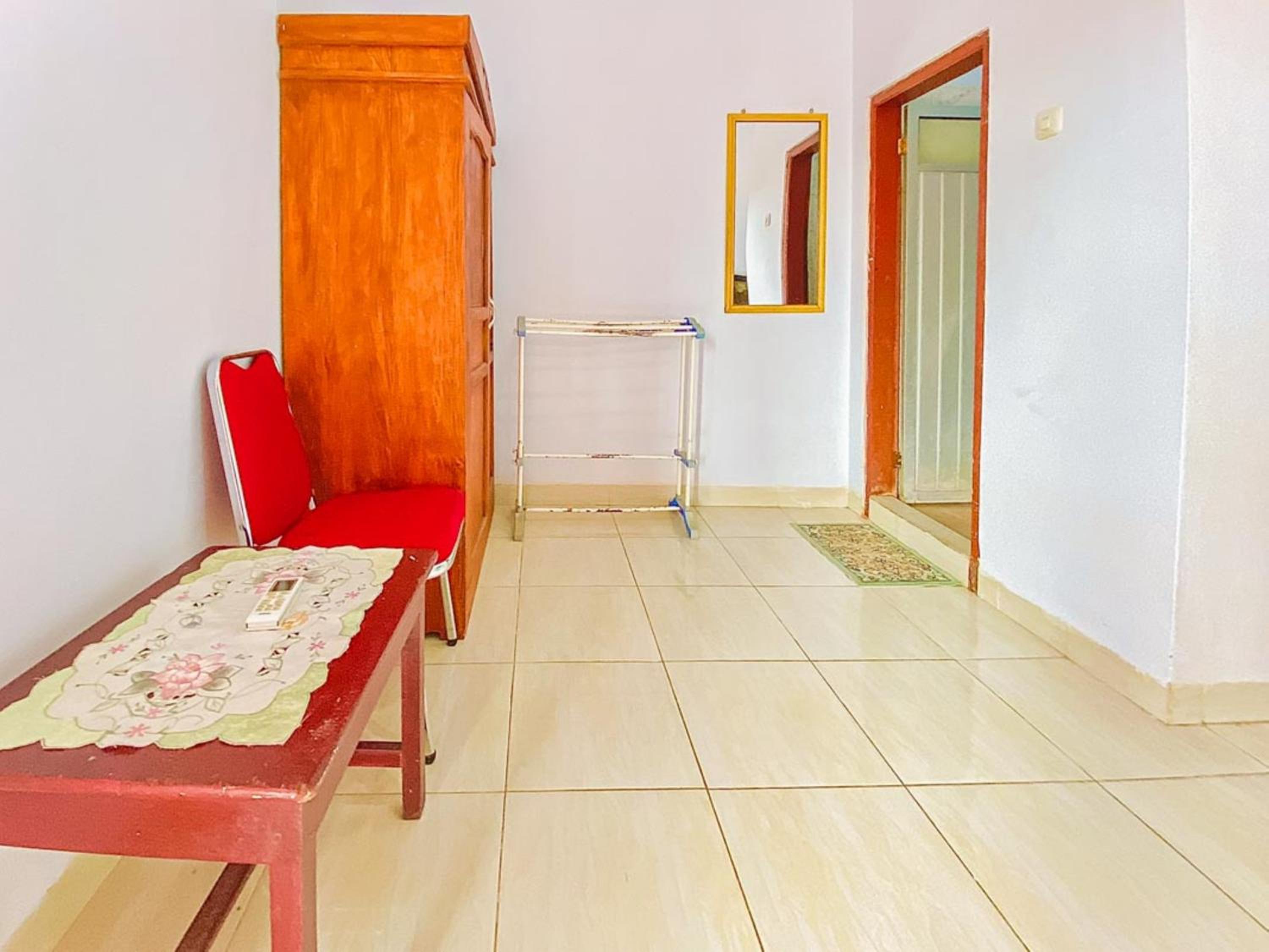 Deluxe Room - Photo 7