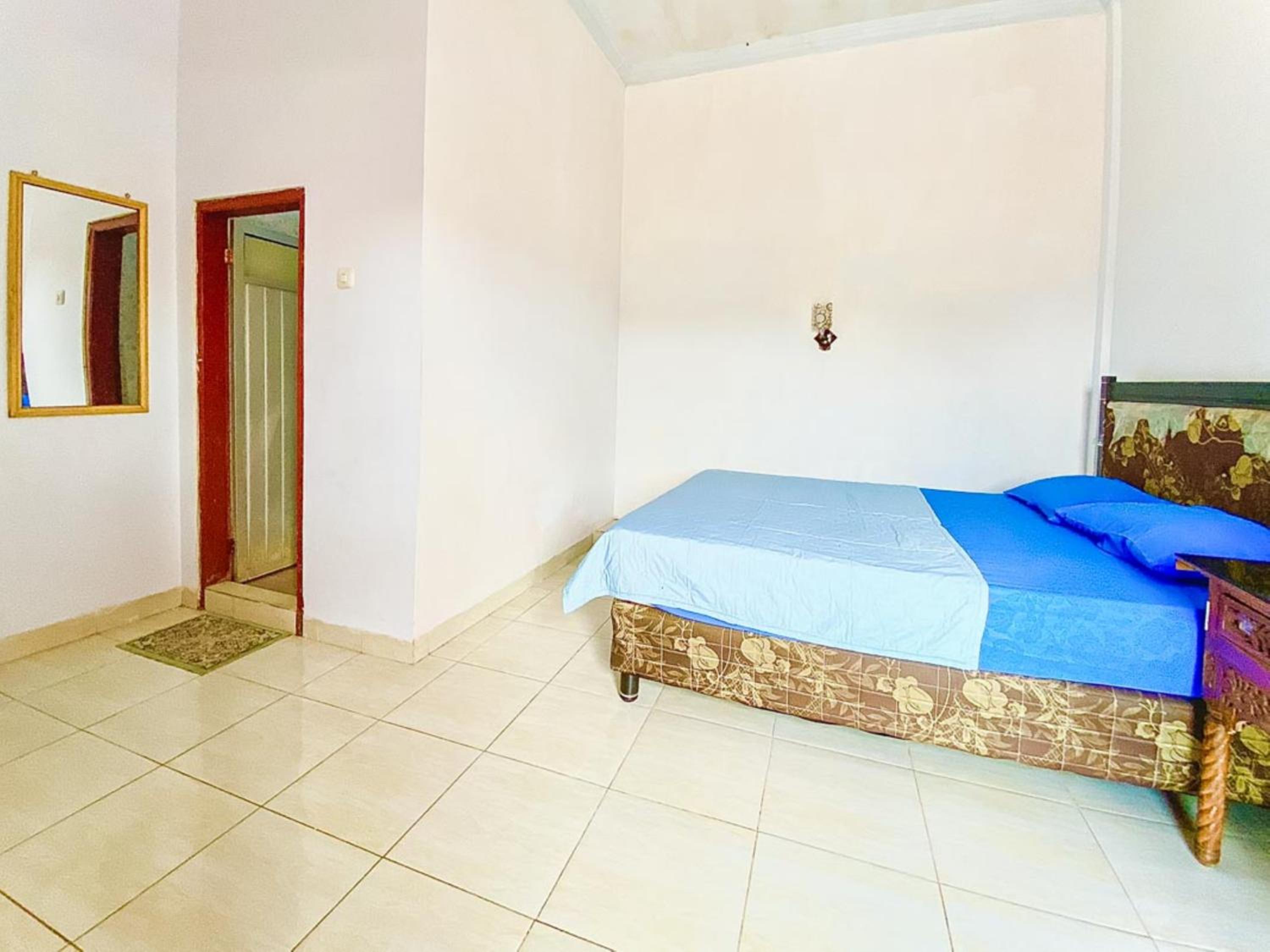Standard Double Room - Photo 6