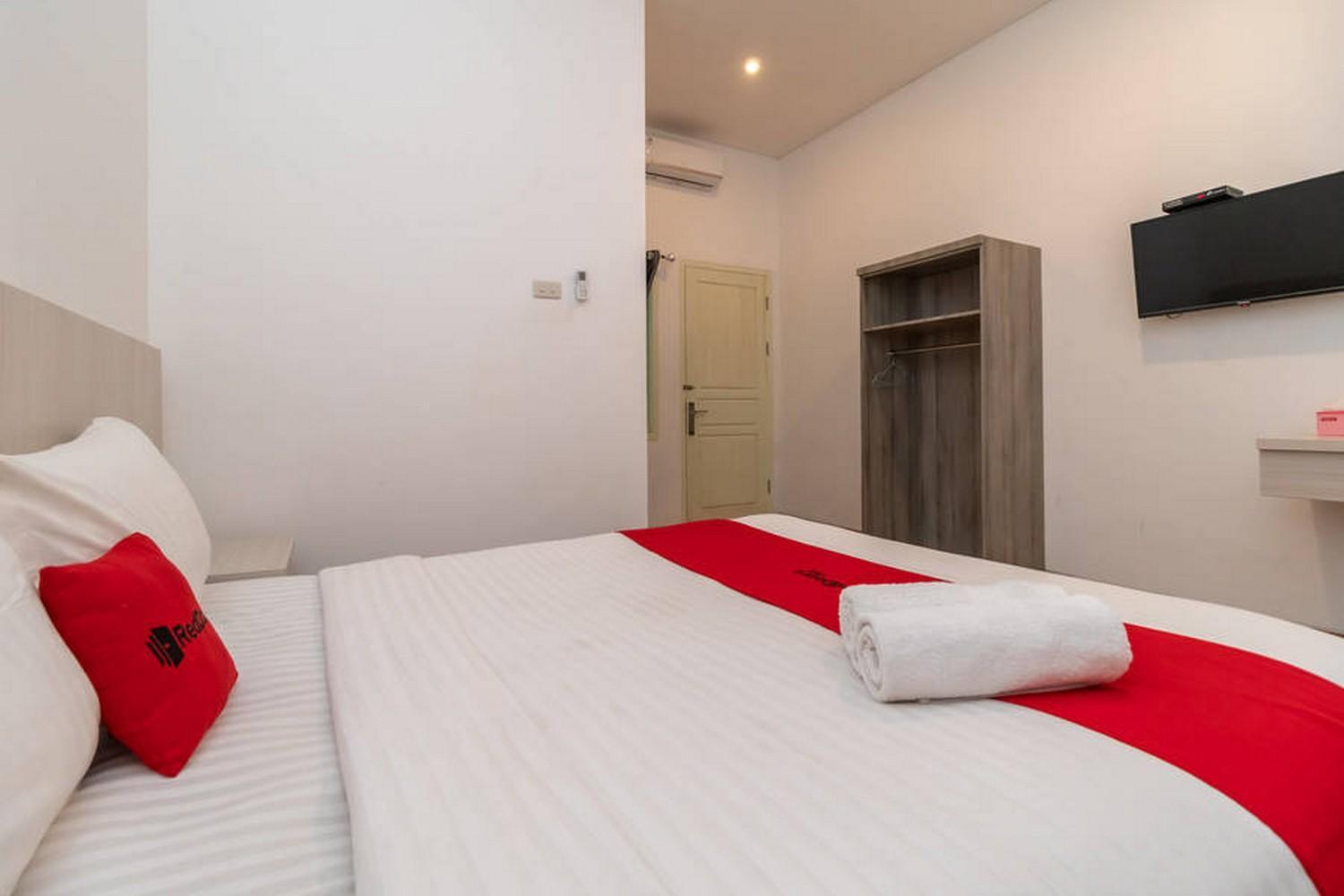 Standard Double Room - Photo 10