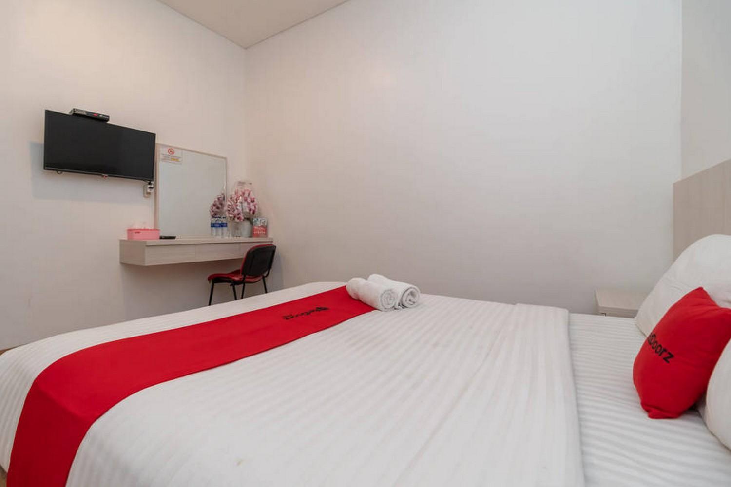 Standard Double Room - Photo 9