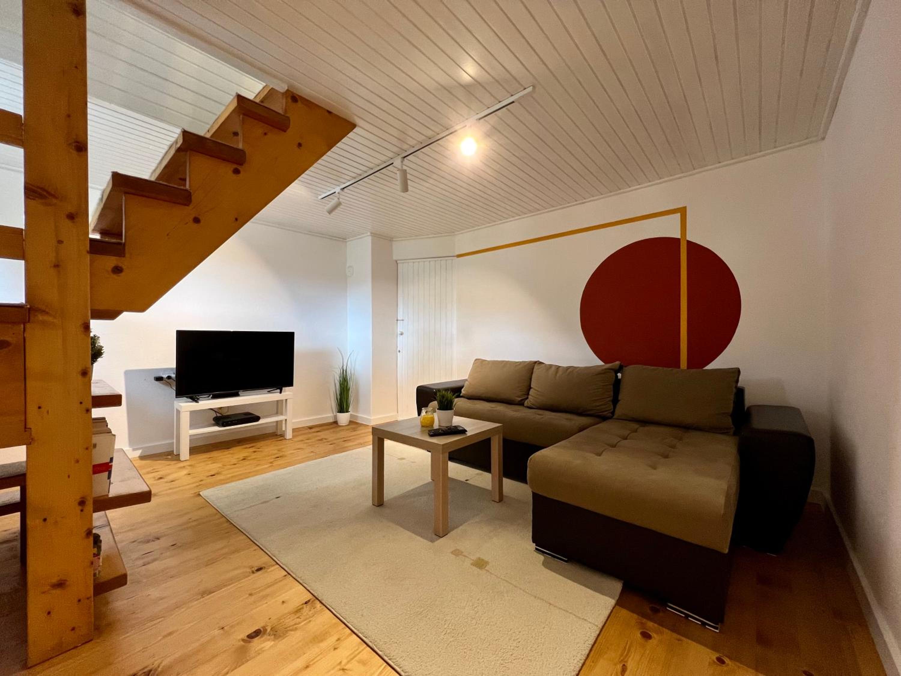 One-Bedroom Apartment photo 1