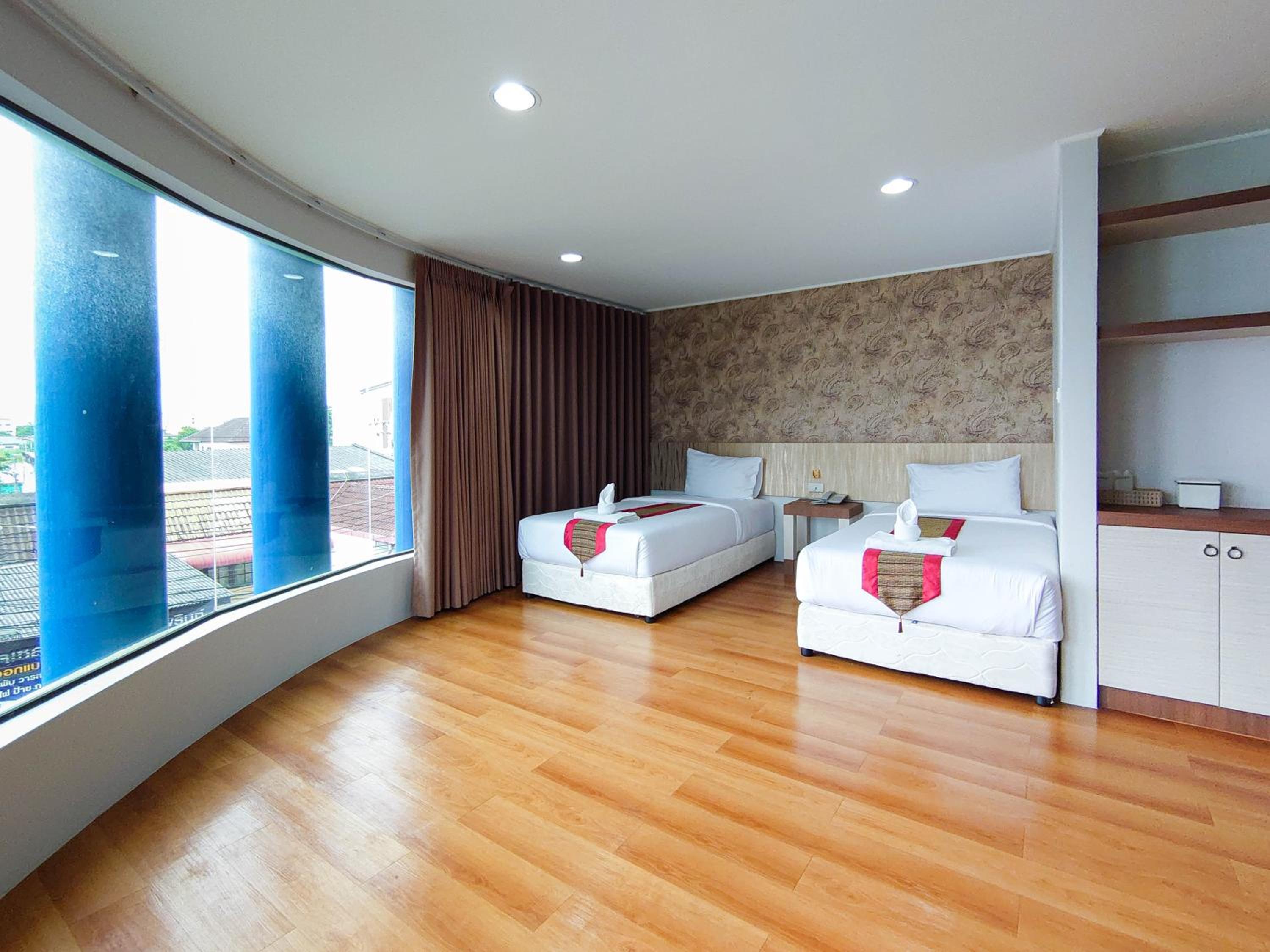 Deluxe Double or Twin Room