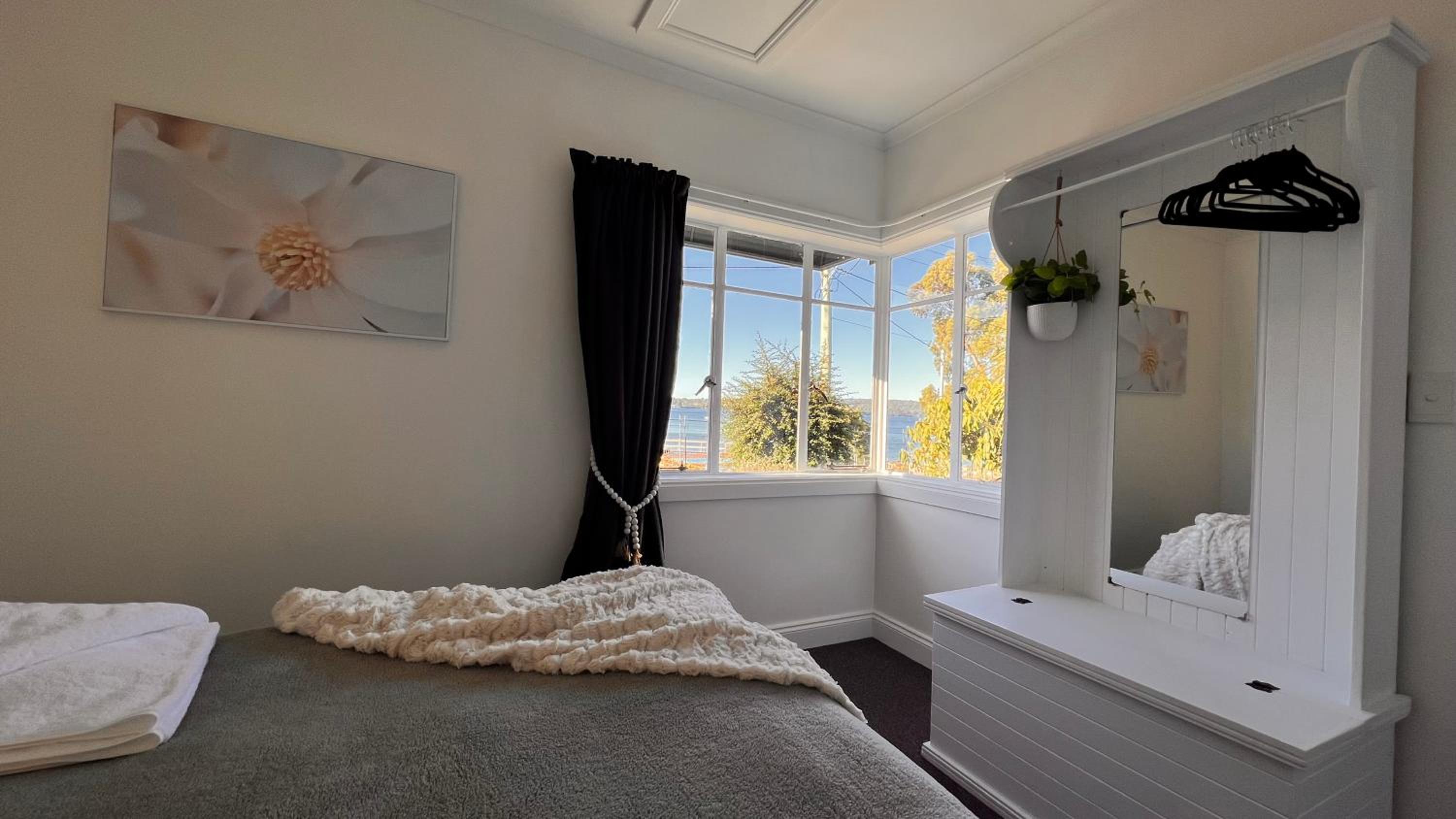 Two-Bedroom Apartment With Sea View photo 2