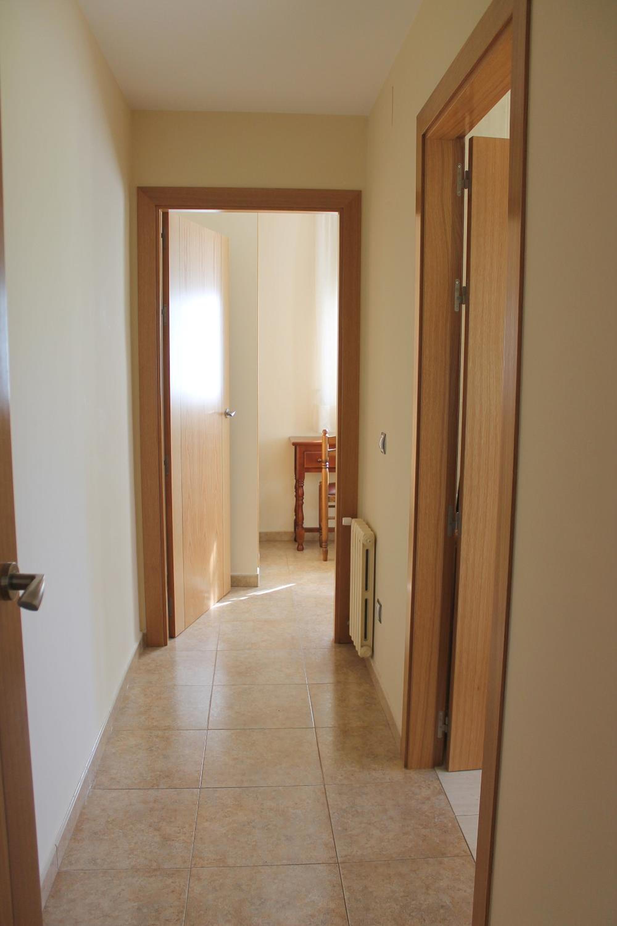 One-Bedroom Apartment photo 3