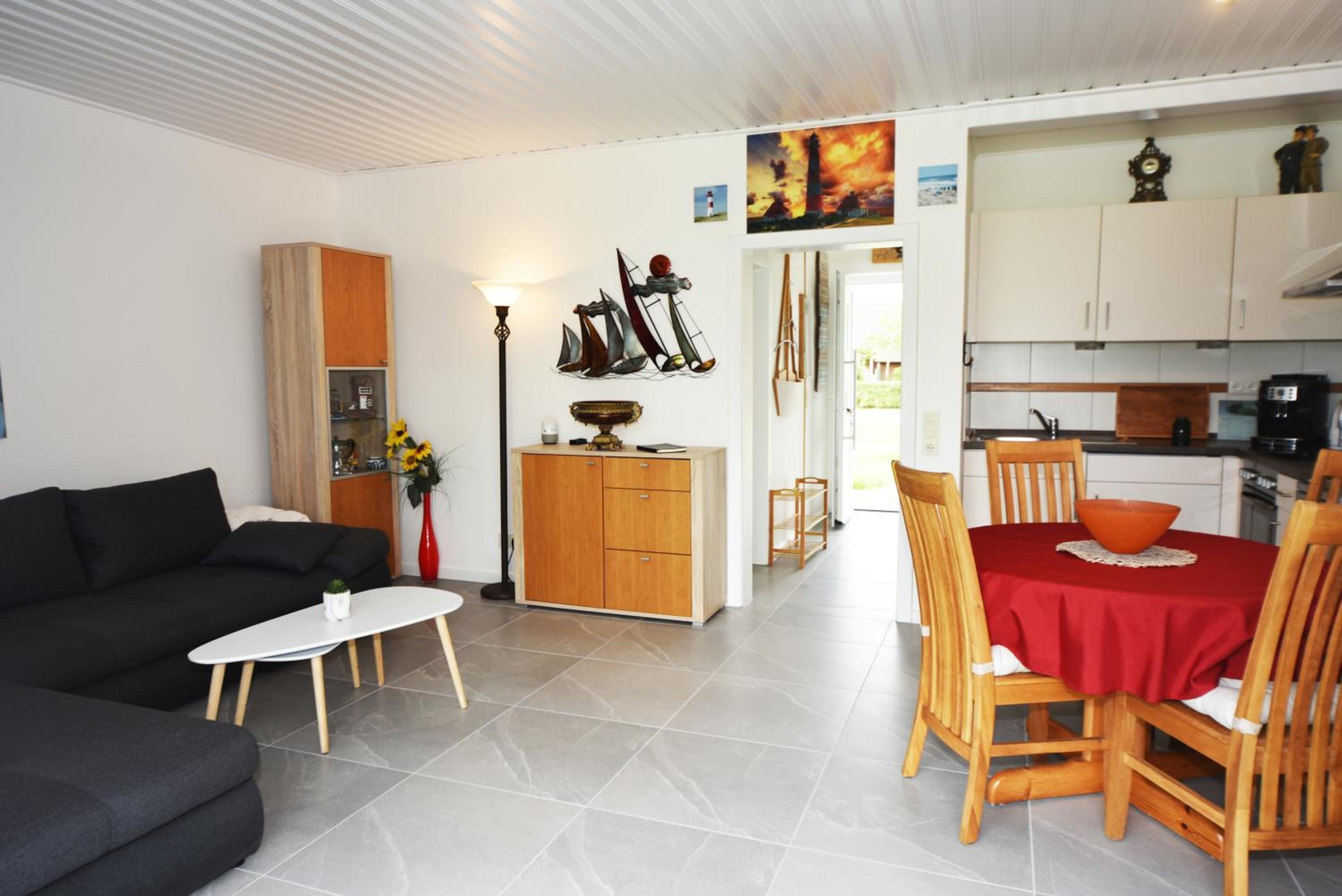 Apartment with Terrace - Photo 2