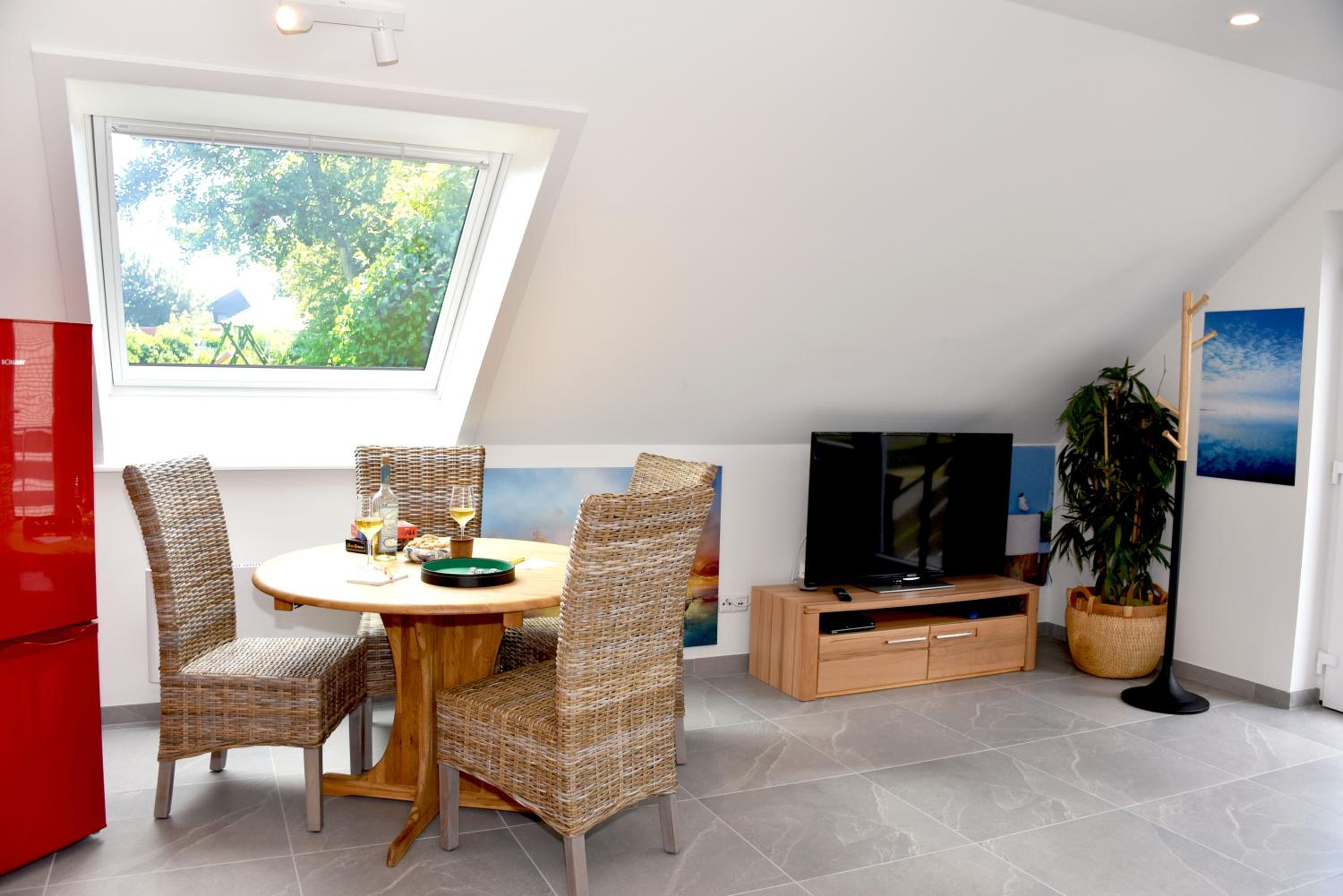 Apartment - Photo 3