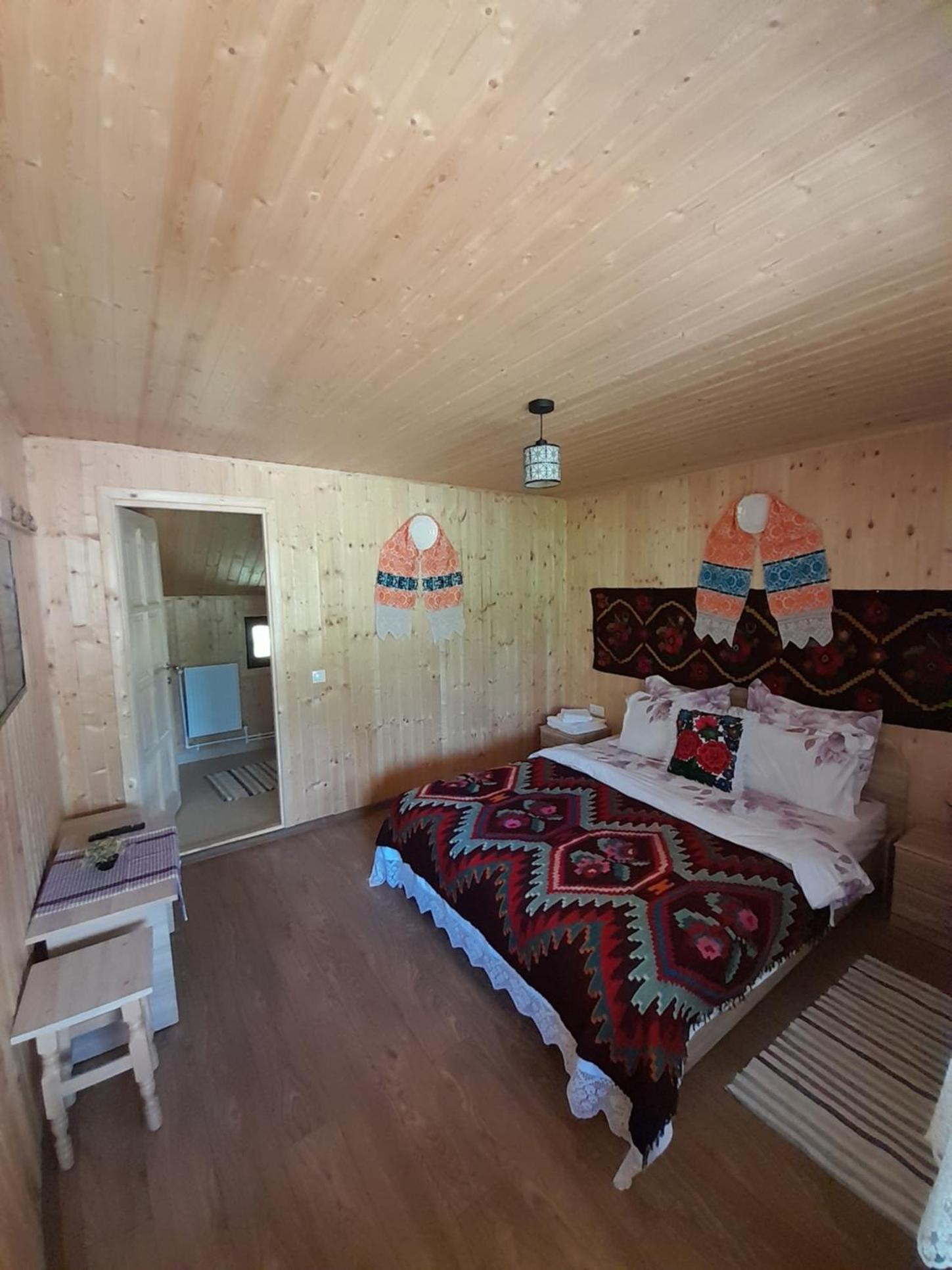Double Room with Mountain View - Photo 6