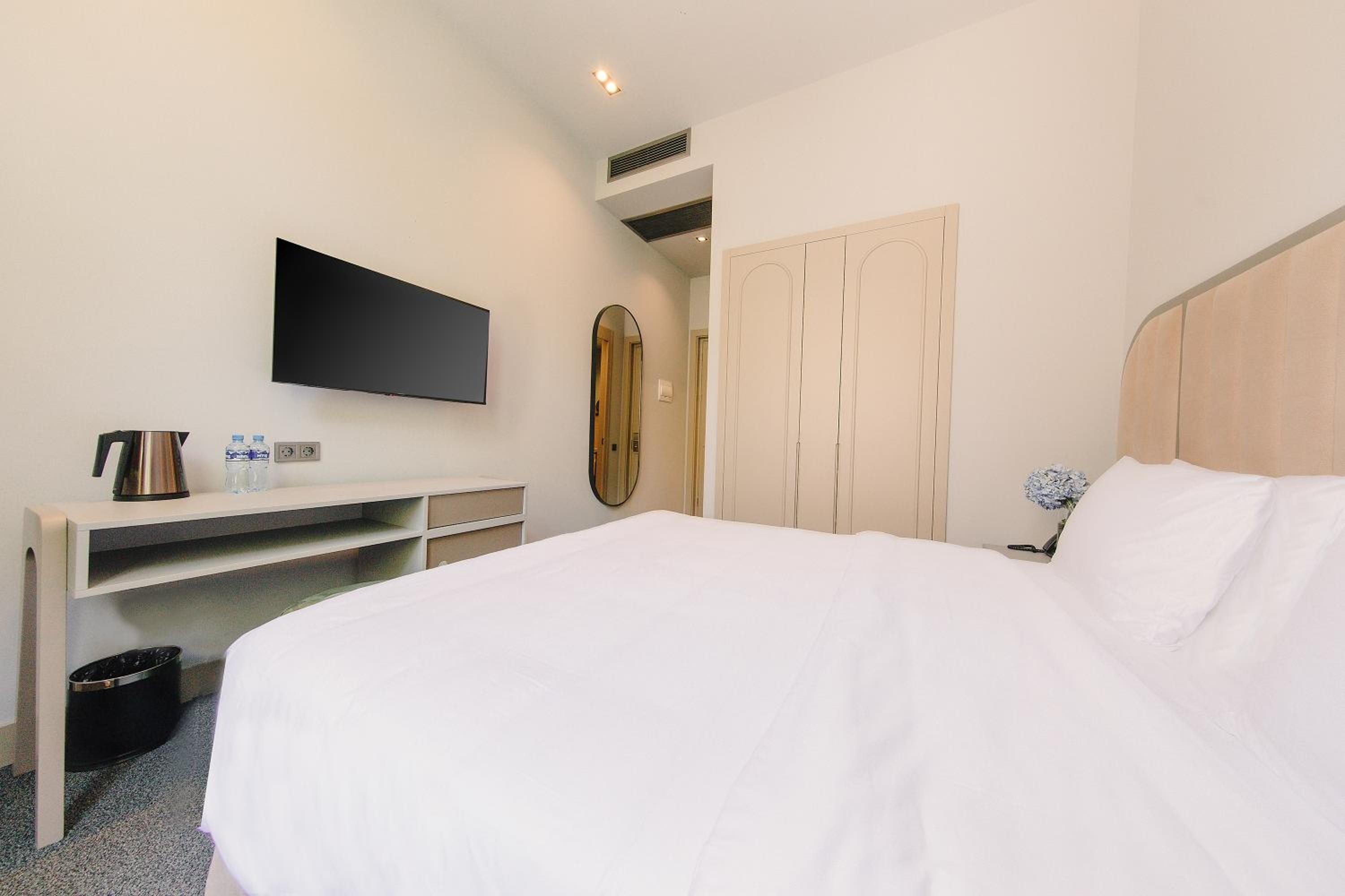 Standard Double Room - Photo 1
